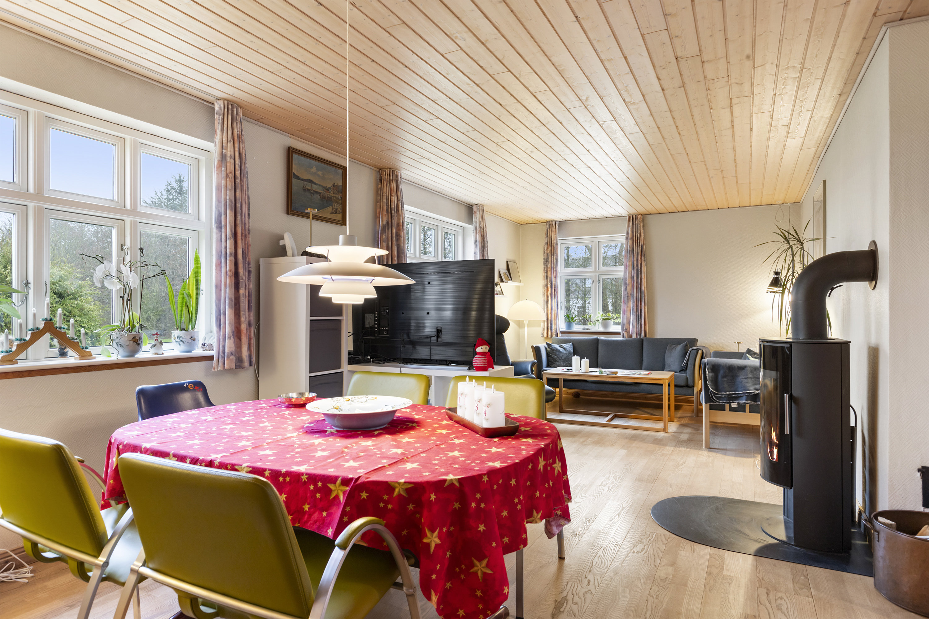 Fremhævet stue billede i fuldskærmstilstand. Billede af Smalskiftevej 44, 9382 Tylstrup