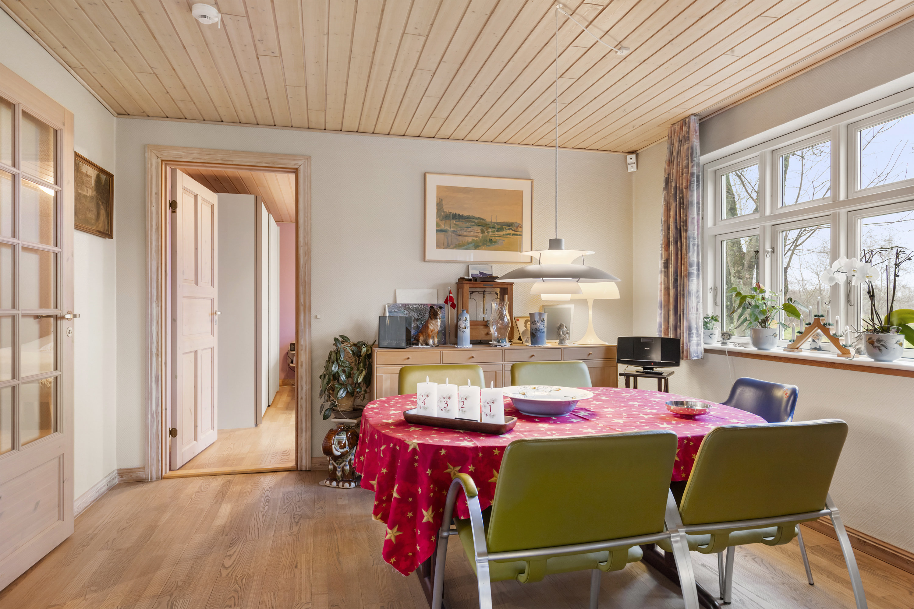 Fremhævet stue billede i fuldskærmstilstand. Billede af Smalskiftevej 44, 9382 Tylstrup