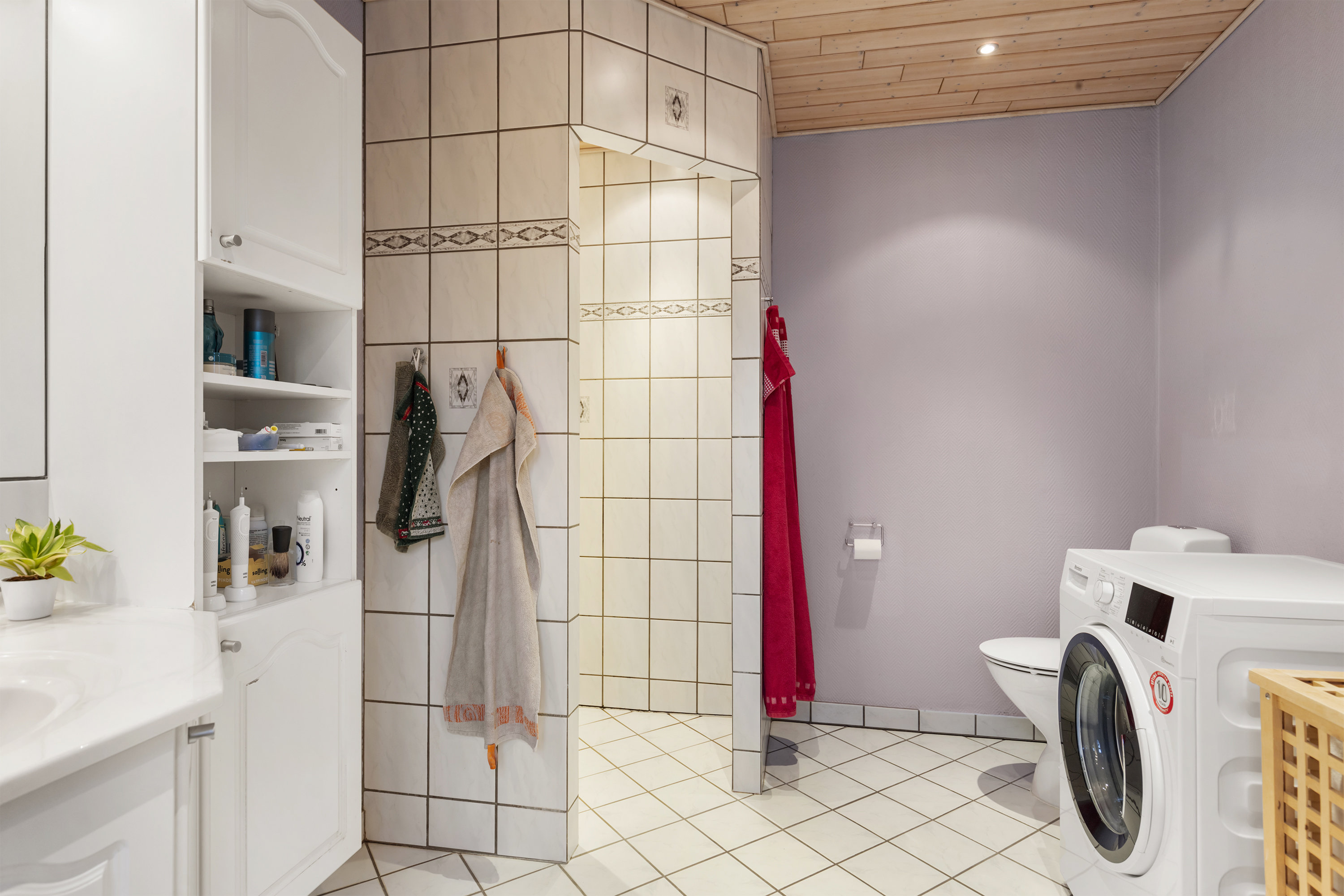 Fremhævet badeværelse billede i fuldskærmstilstand. Billede af Smalskiftevej 44, 9382 Tylstrup