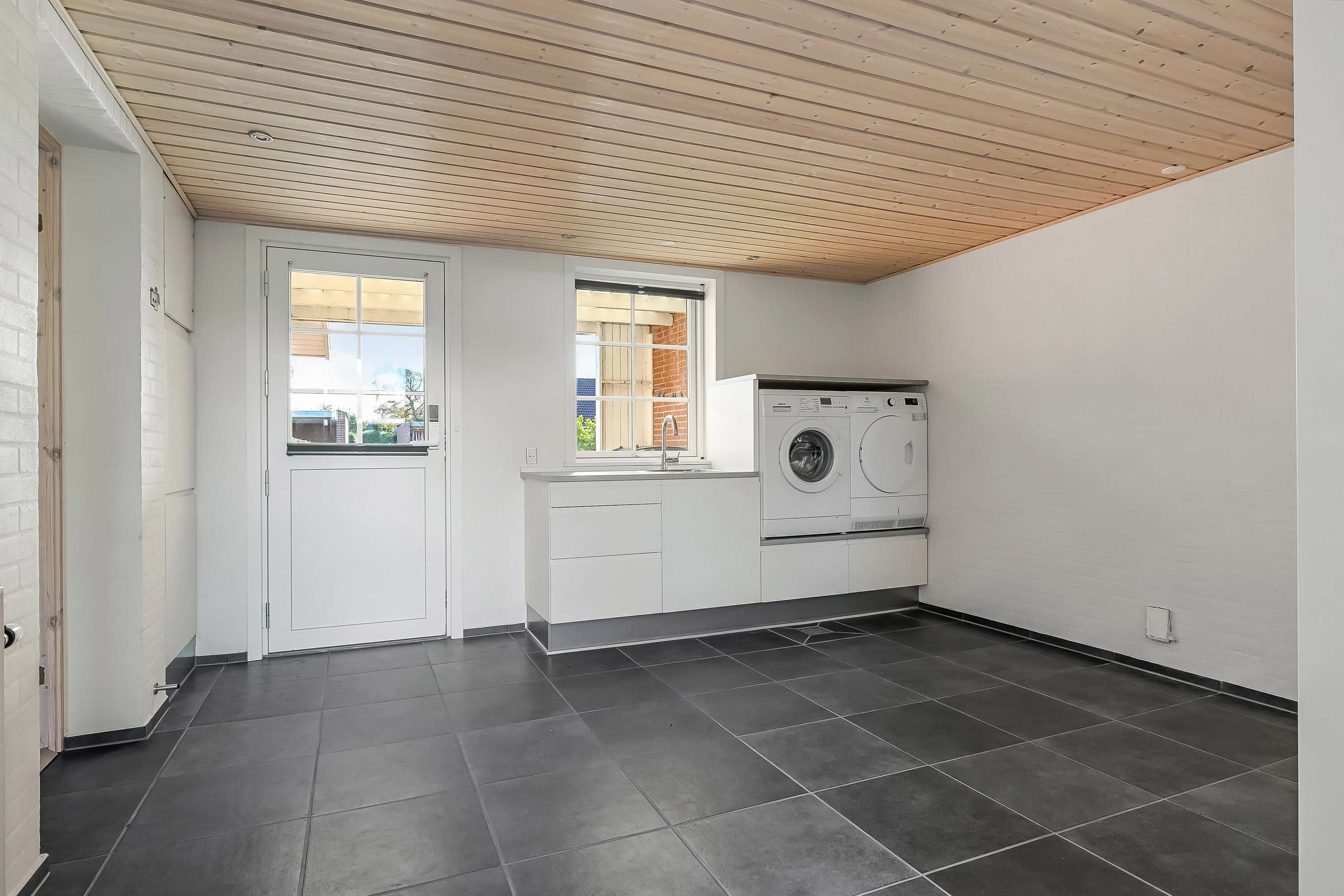 Fremhævet bryggers billede i fuldskærmstilstand. Billede af Løvsangervej 8, 7600 Struer