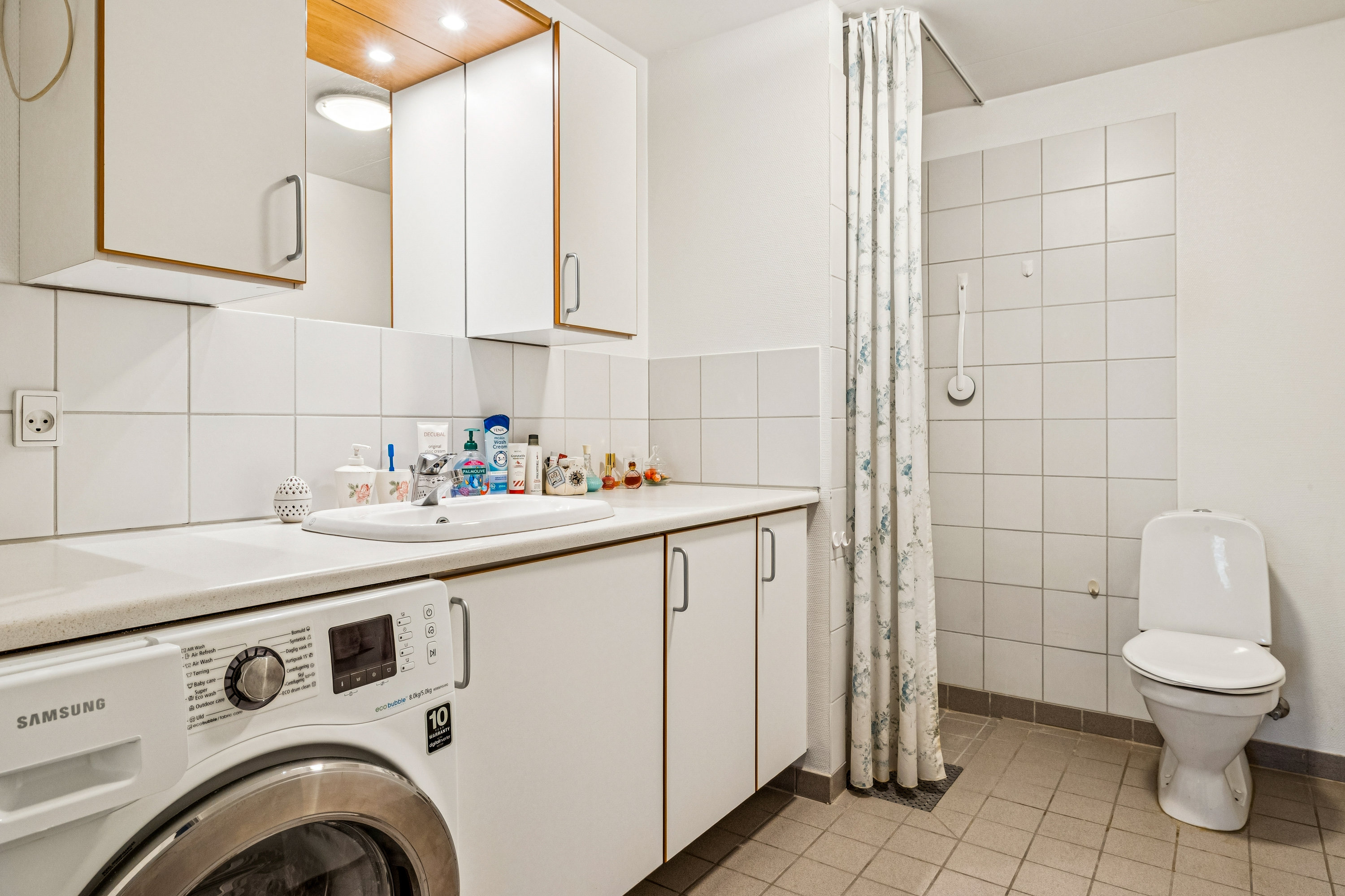 Fremhævet badeværelse billede i fuldskærmstilstand. Billede af Enghavevej 13, 1. 6., 9500 Hobro