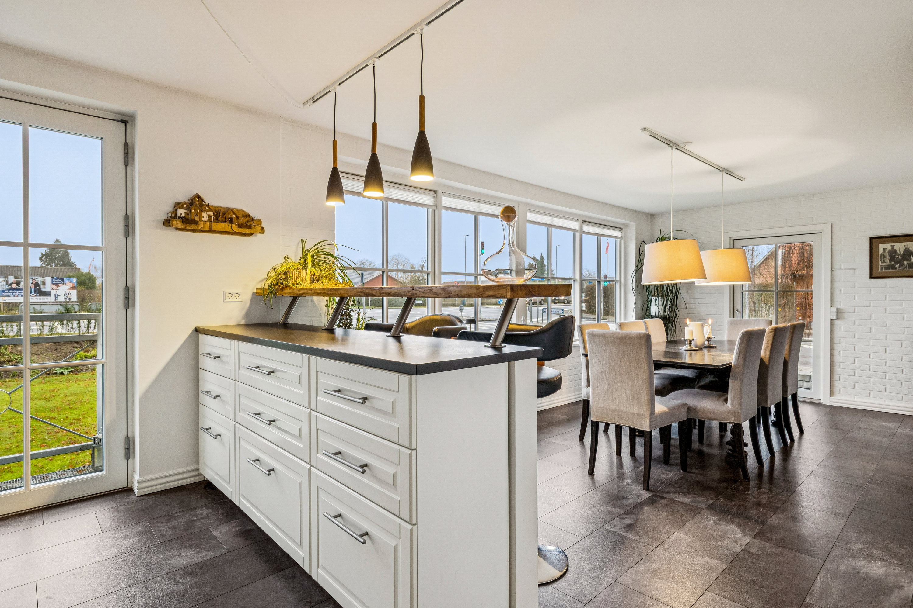 Fremhævet køkken-alum billede i fuldskærmstilstand. Billede af Håndværkerparken 2A, 9500 Hobro