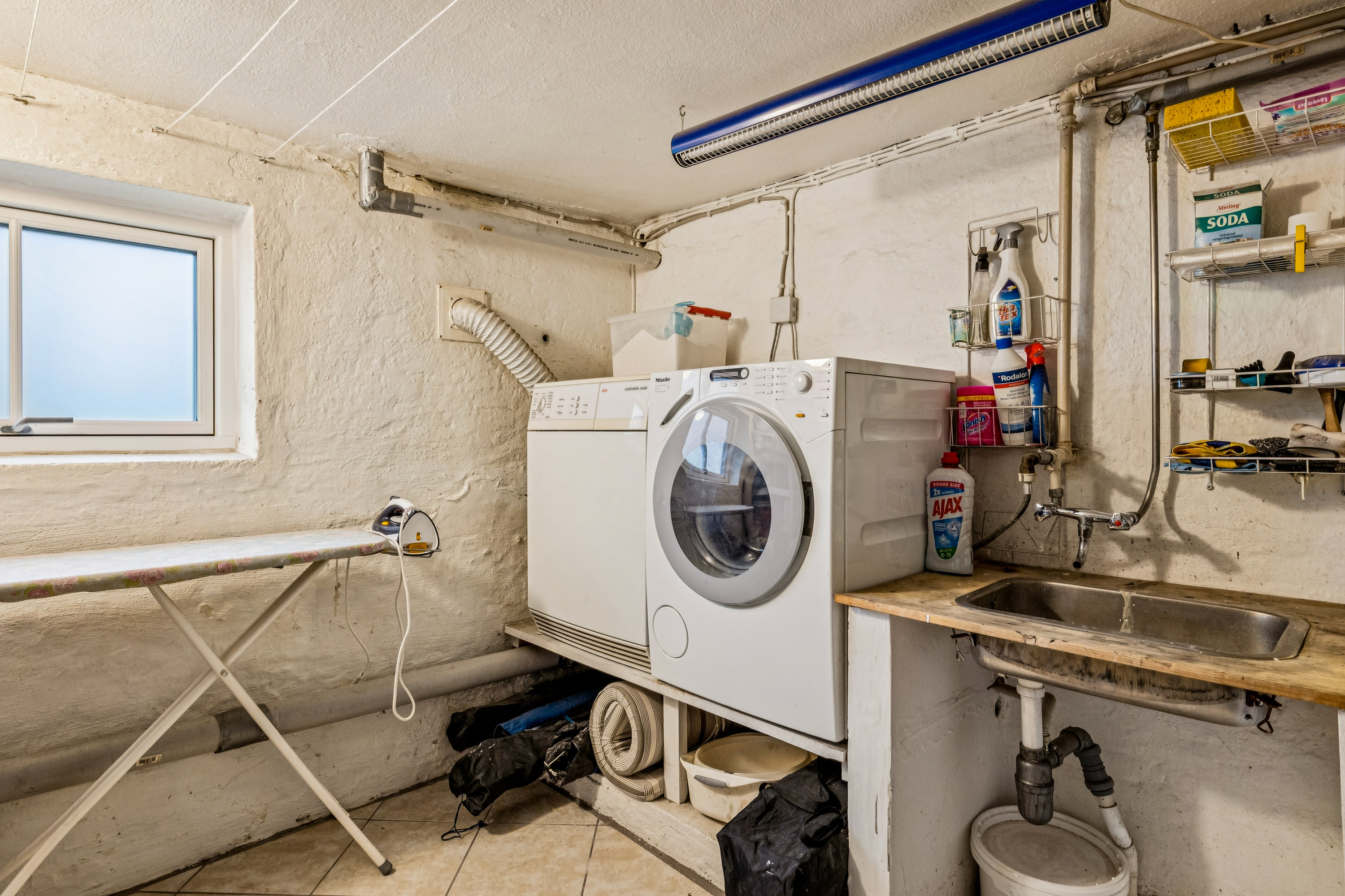 Fremhævet vaskerum billede i fuldskærmstilstand. Billede af Håndværkerparken 2A, 9500 Hobro