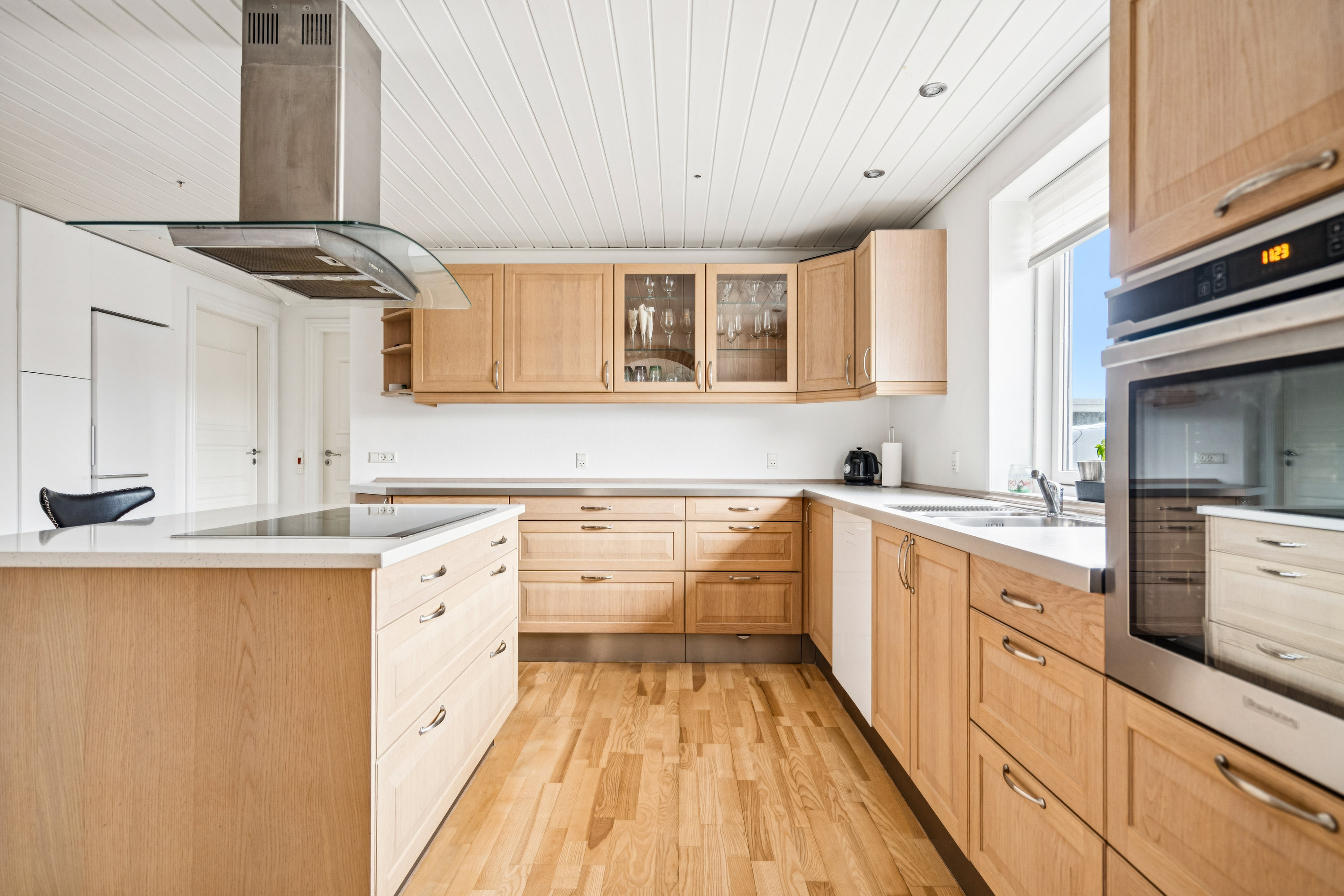 Fremhævet køkken billede i fuldskærmstilstand. Billede af Kielgårdsvej 5, Horne, 9850 Hirtshals