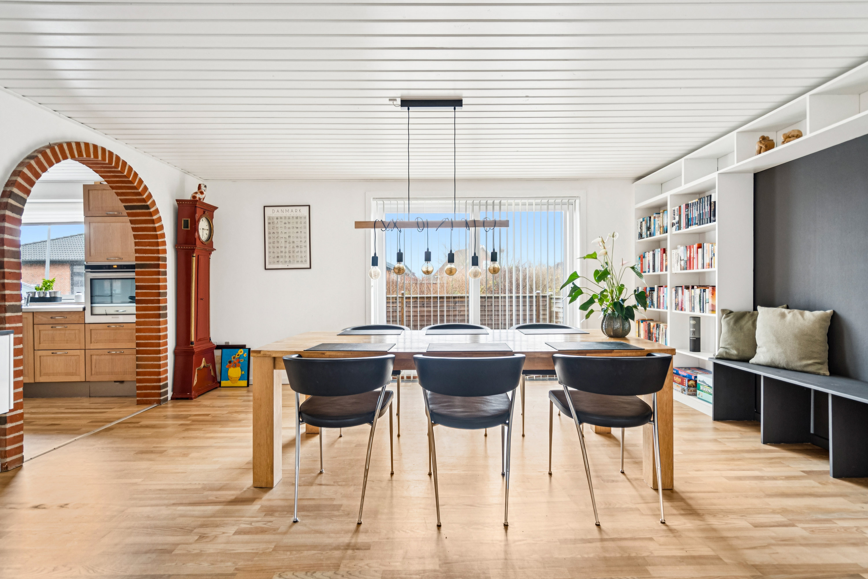 Fremhævet spisestue billede i fuldskærmstilstand. Billede af Kielgårdsvej 5, Horne, 9850 Hirtshals