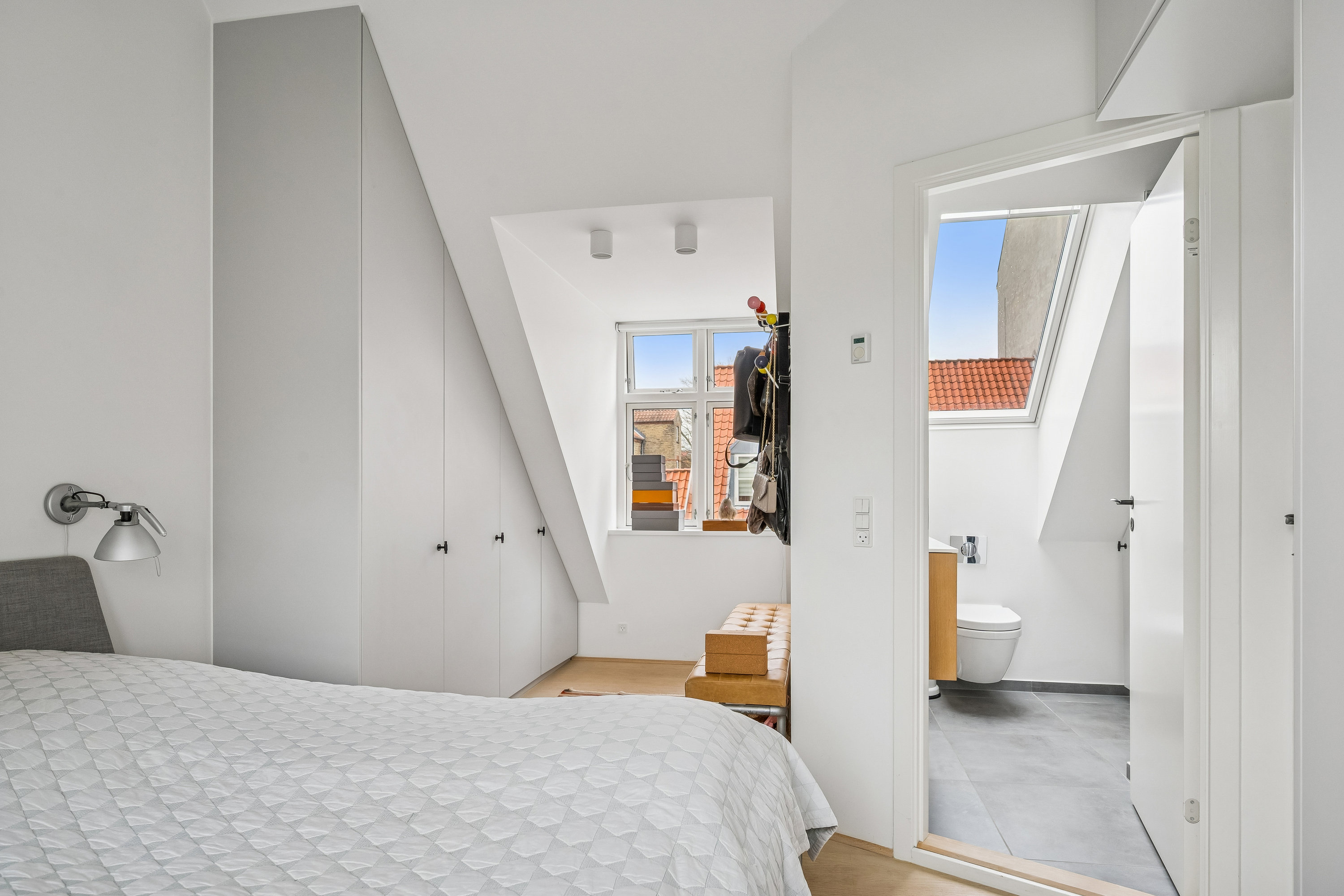 Fremhævet værelse billede i fuldskærmstilstand. Billede af Ole Rømers Gade 92, 8000 Aarhus C