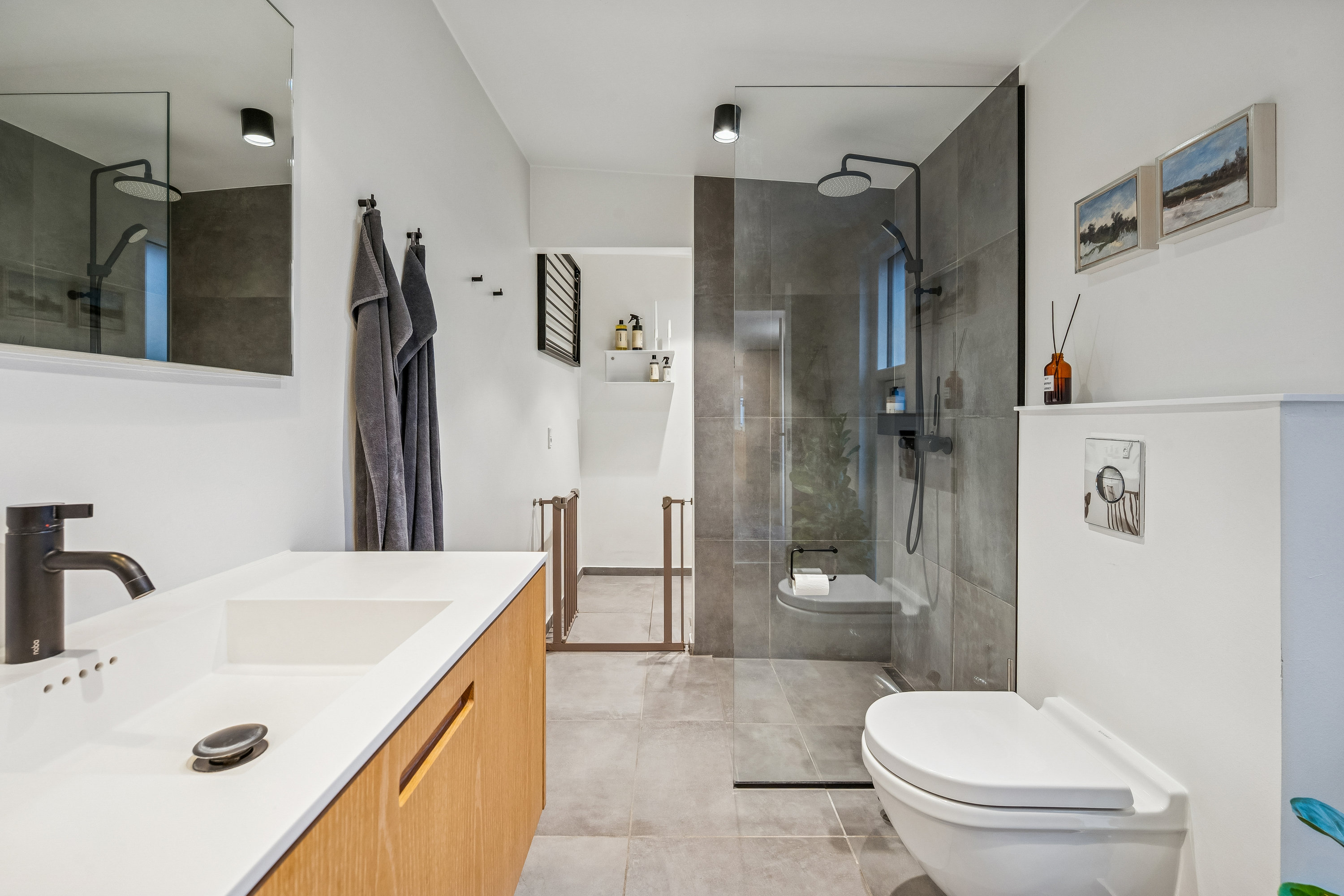 Fremhævet badeværelse billede i fuldskærmstilstand. Billede af Ole Rømers Gade 92, 8000 Aarhus C