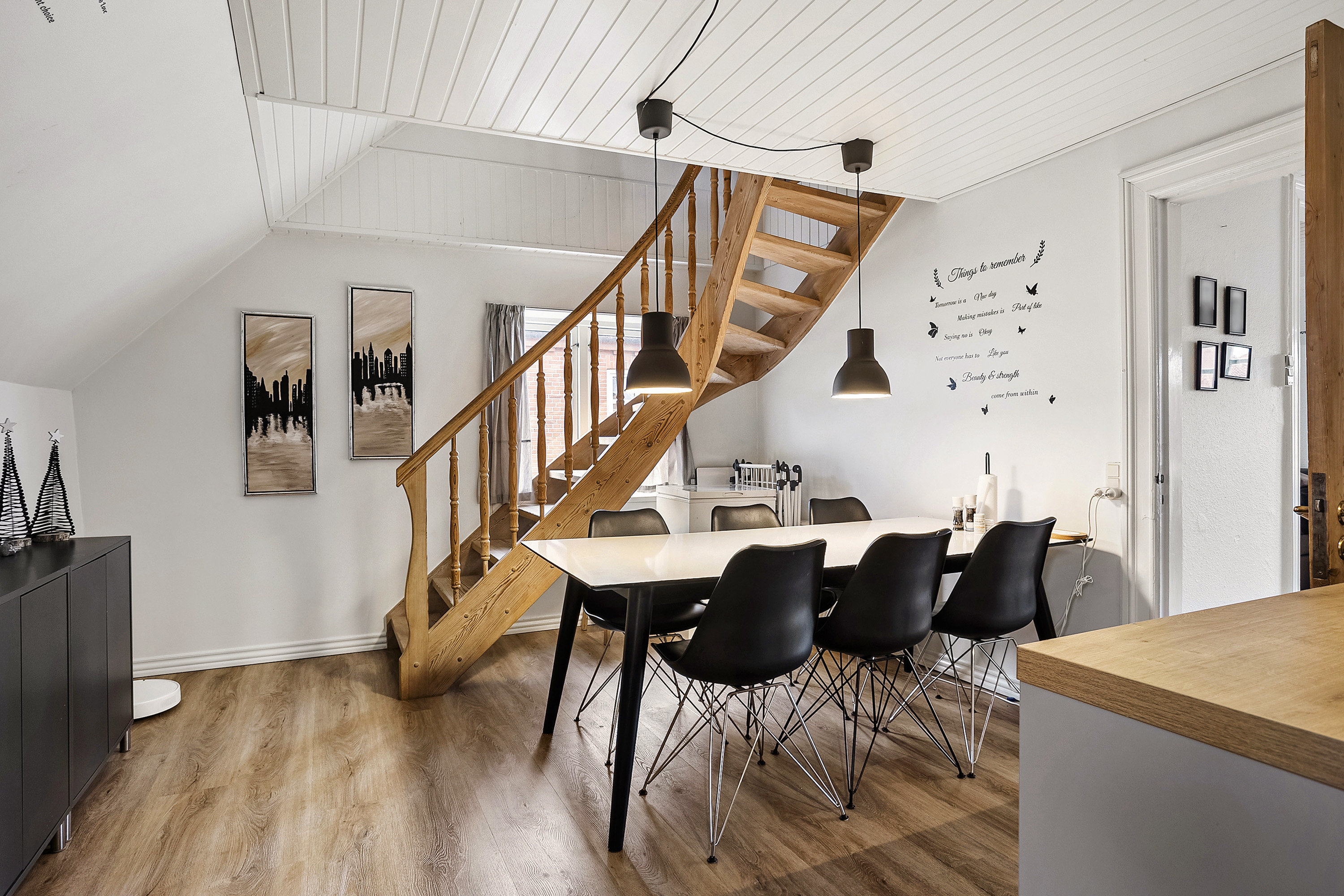 Fremhævet  billede i fuldskærmstilstand. Billede af Øster Alle 18, 1., 6600 Vejen