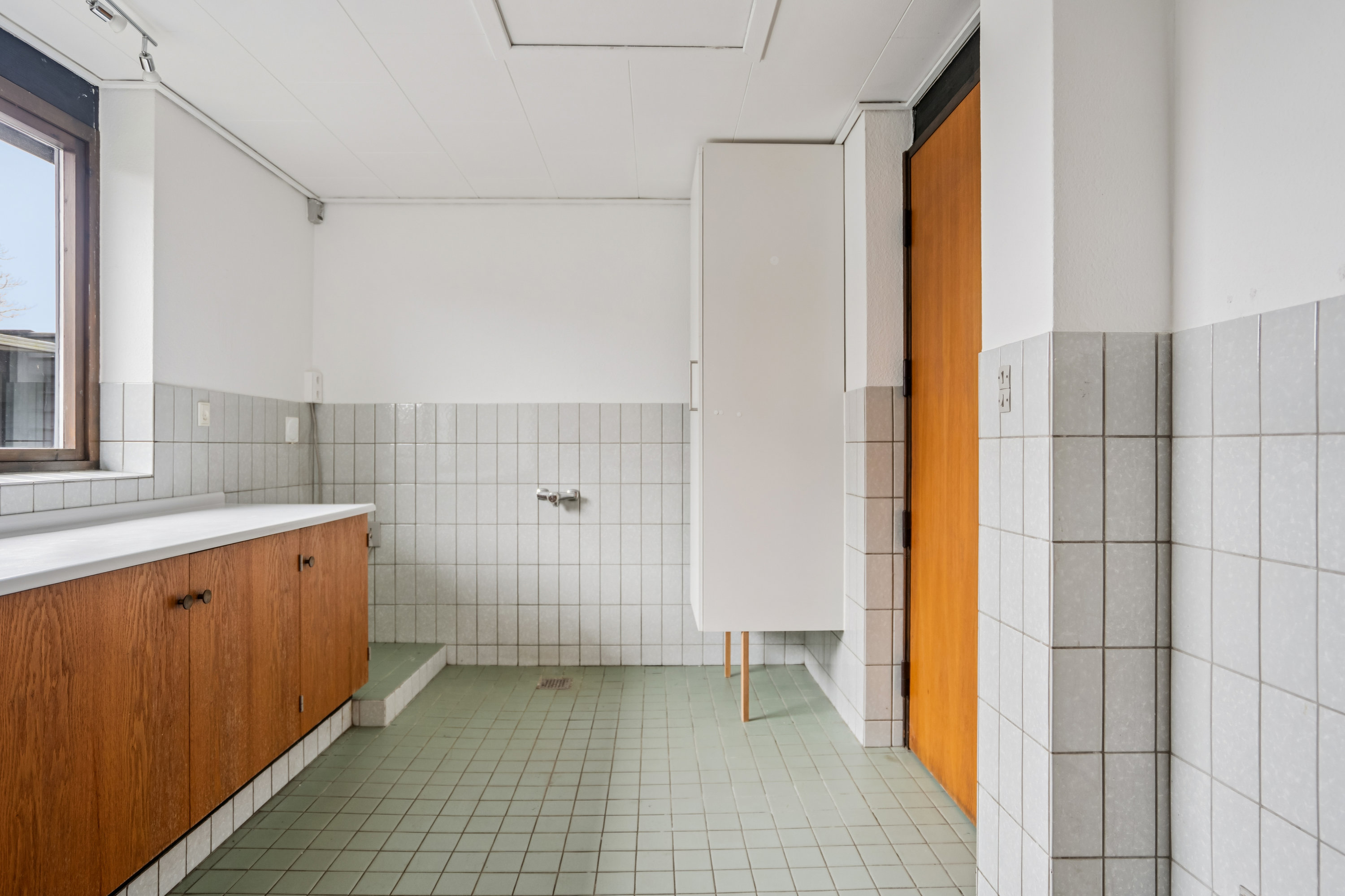 Fremhævet badeværelse billede i fuldskærmstilstand. Billede af Søren Toftsvej 12, 9850 Hirtshals