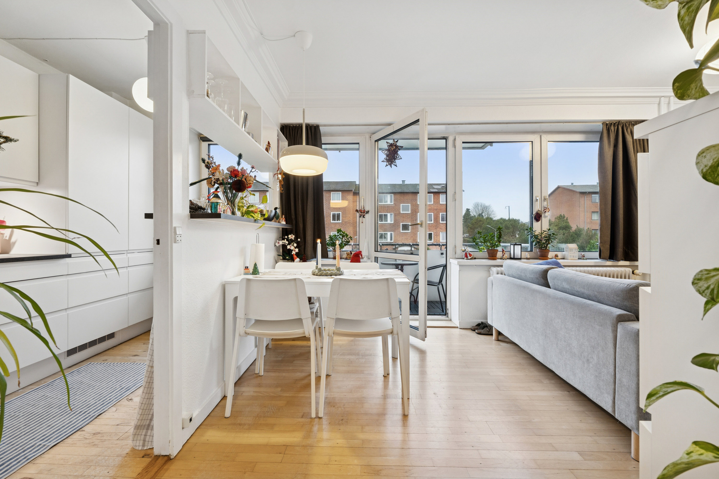 Fremhævet spisestue billede i fuldskærmstilstand. Billede af Voldumvej 59, 1. mf., 2610 Rødovre