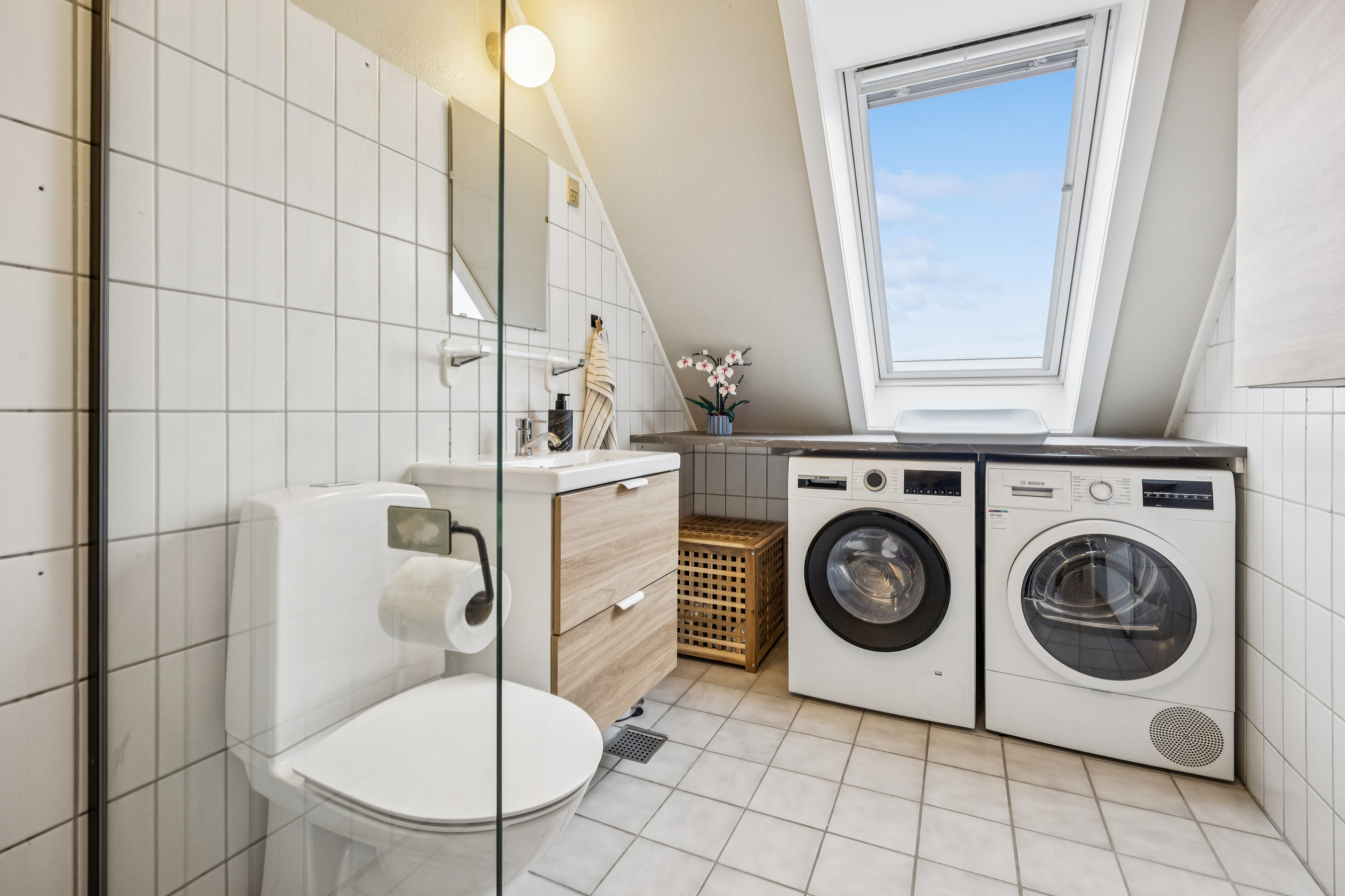 Fremhævet badeværelse billede i fuldskærmstilstand. Billede af Tusborgvej 14, 9310 Vodskov