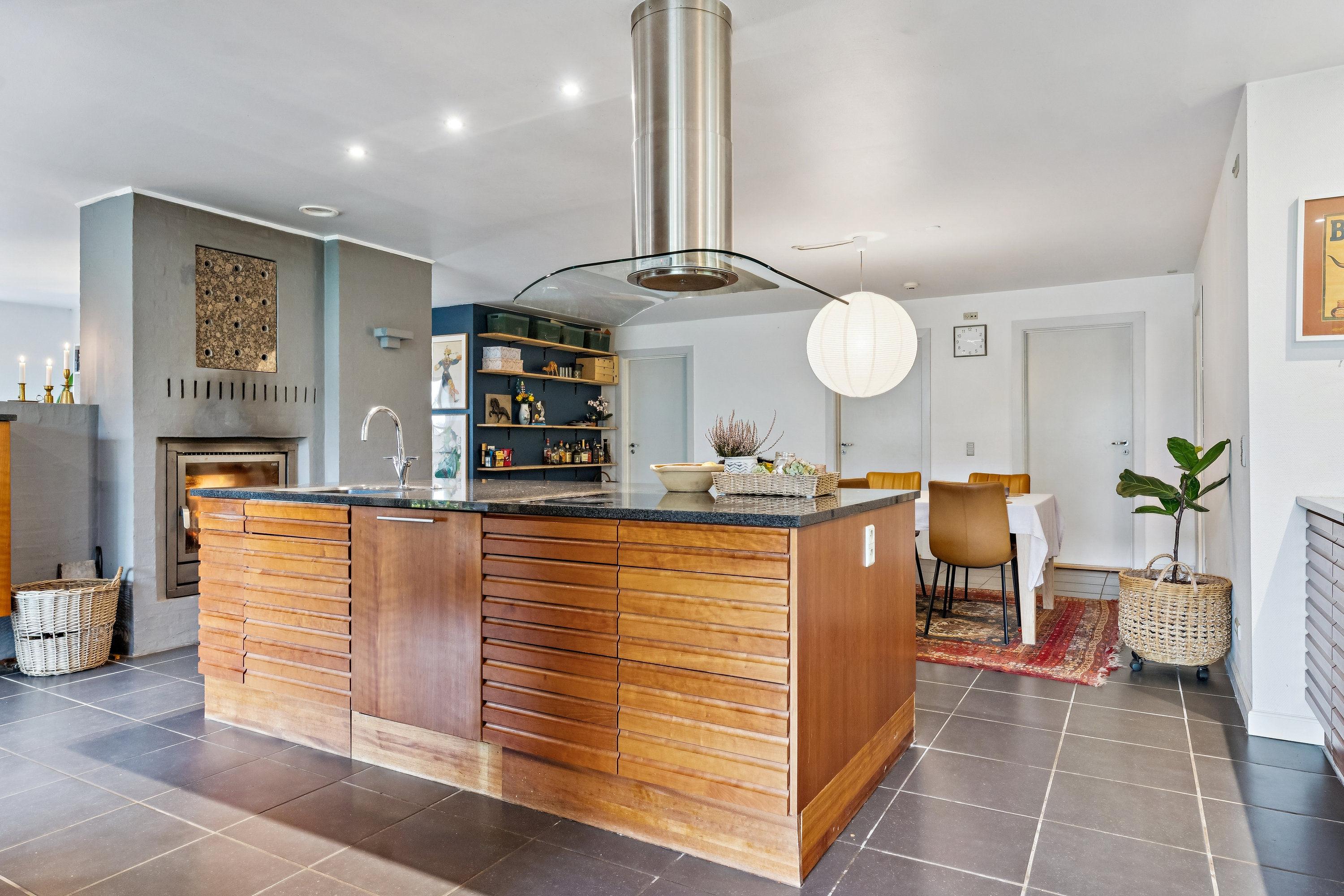 Fremhævet køkken billede i fuldskærmstilstand. Billede af Godset 7, 8870 Langå