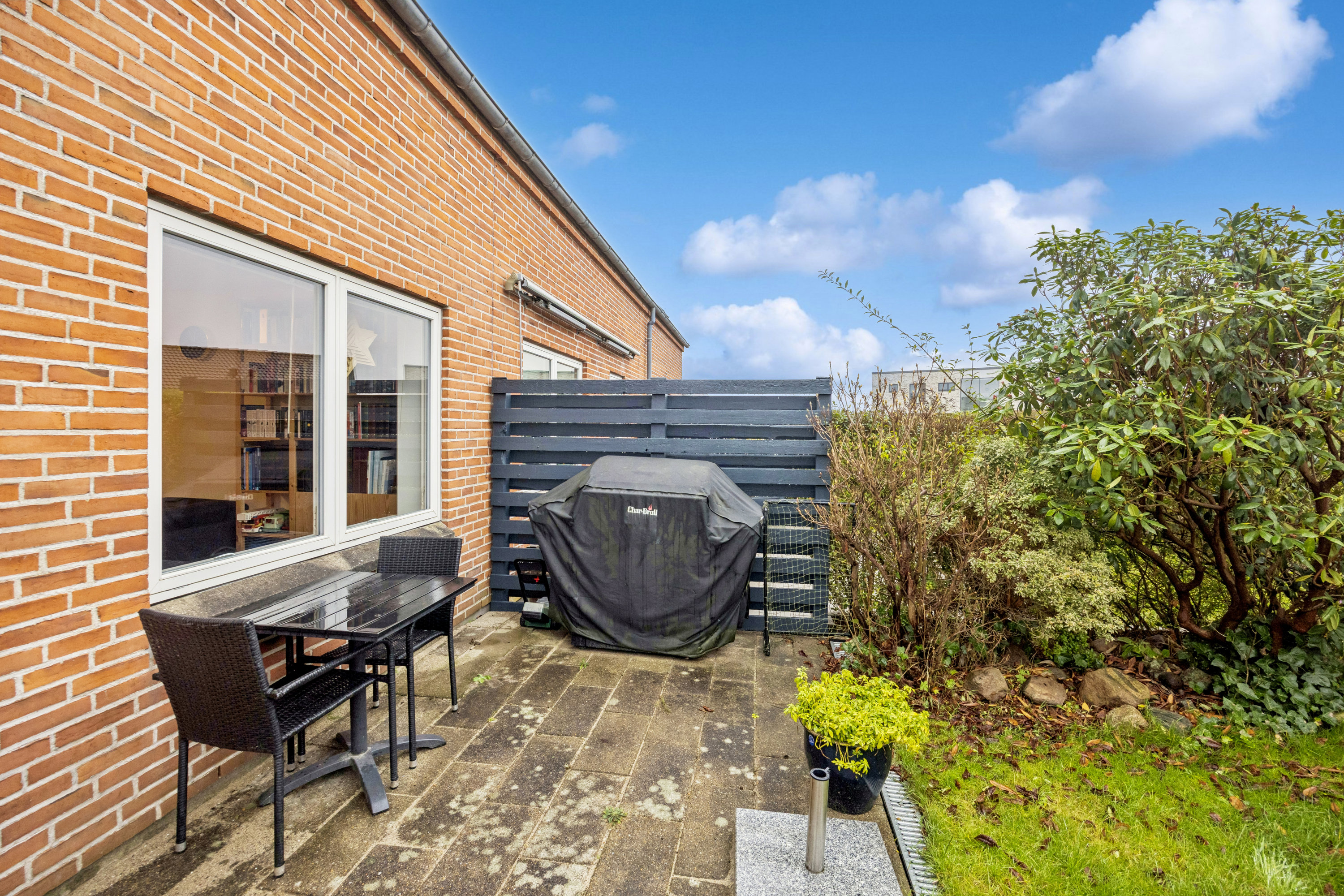 Fremhævet terrasse billede i fuldskærmstilstand. Billede af Tusborgvej 14, 9310 Vodskov