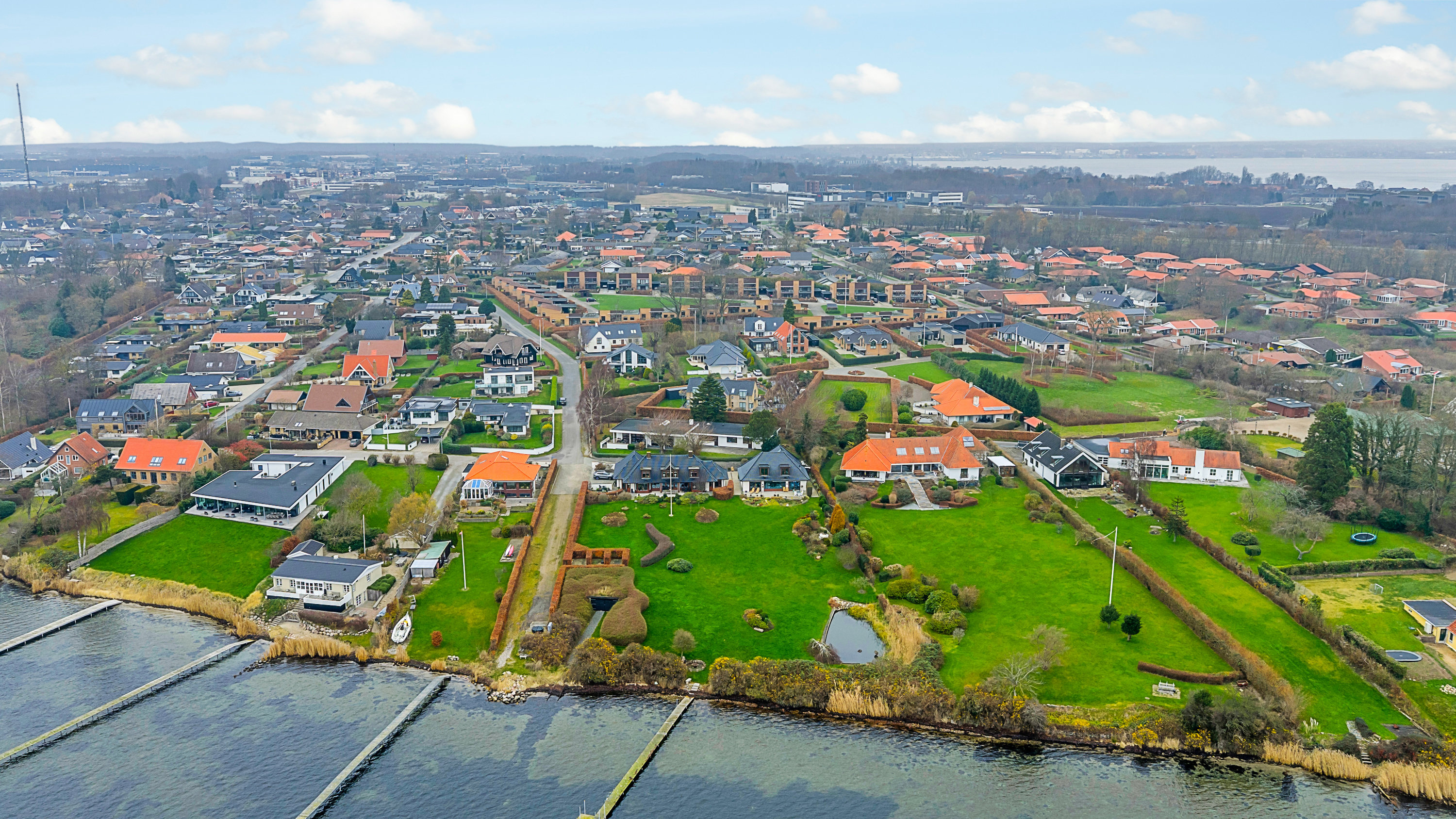 Fremhævet luftfoto billede i fuldskærmstilstand. Billede af Toldbodvej 62, Snoghøj, 7000 Fredericia