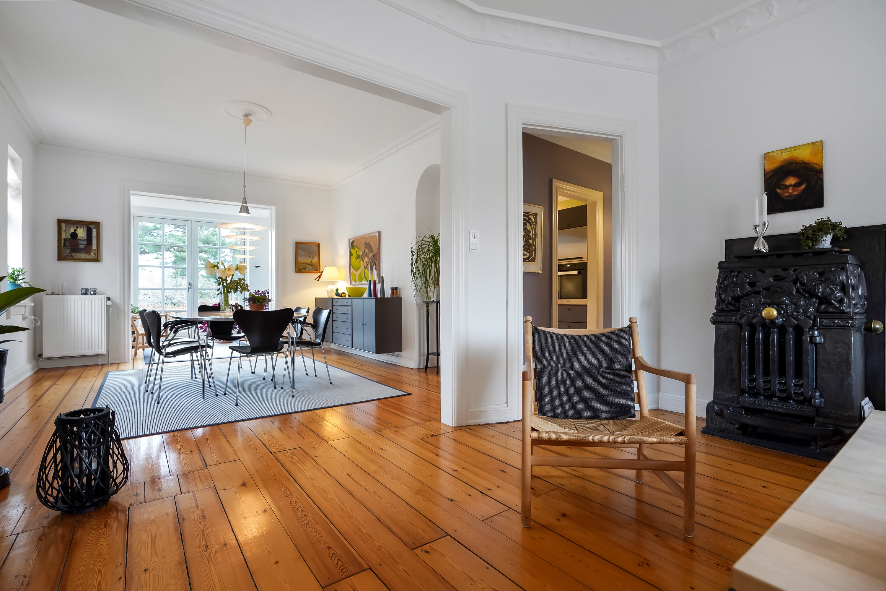 Fremhævet stue billede i fuldskærmstilstand. Billede af Munkevænget 13, 5230 Odense M