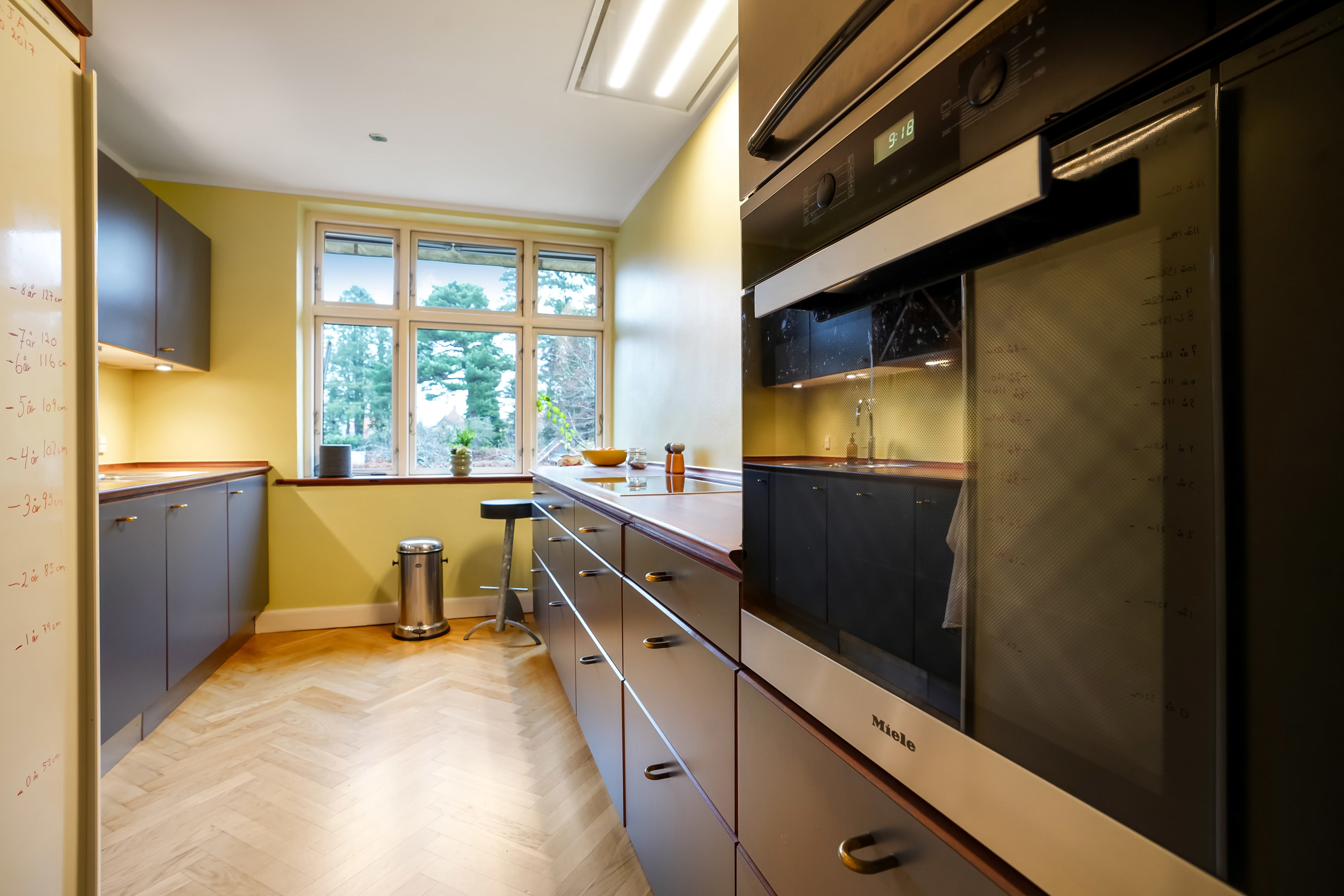 Fremhævet køkken billede i fuldskærmstilstand. Billede af Munkevænget 13, 5230 Odense M