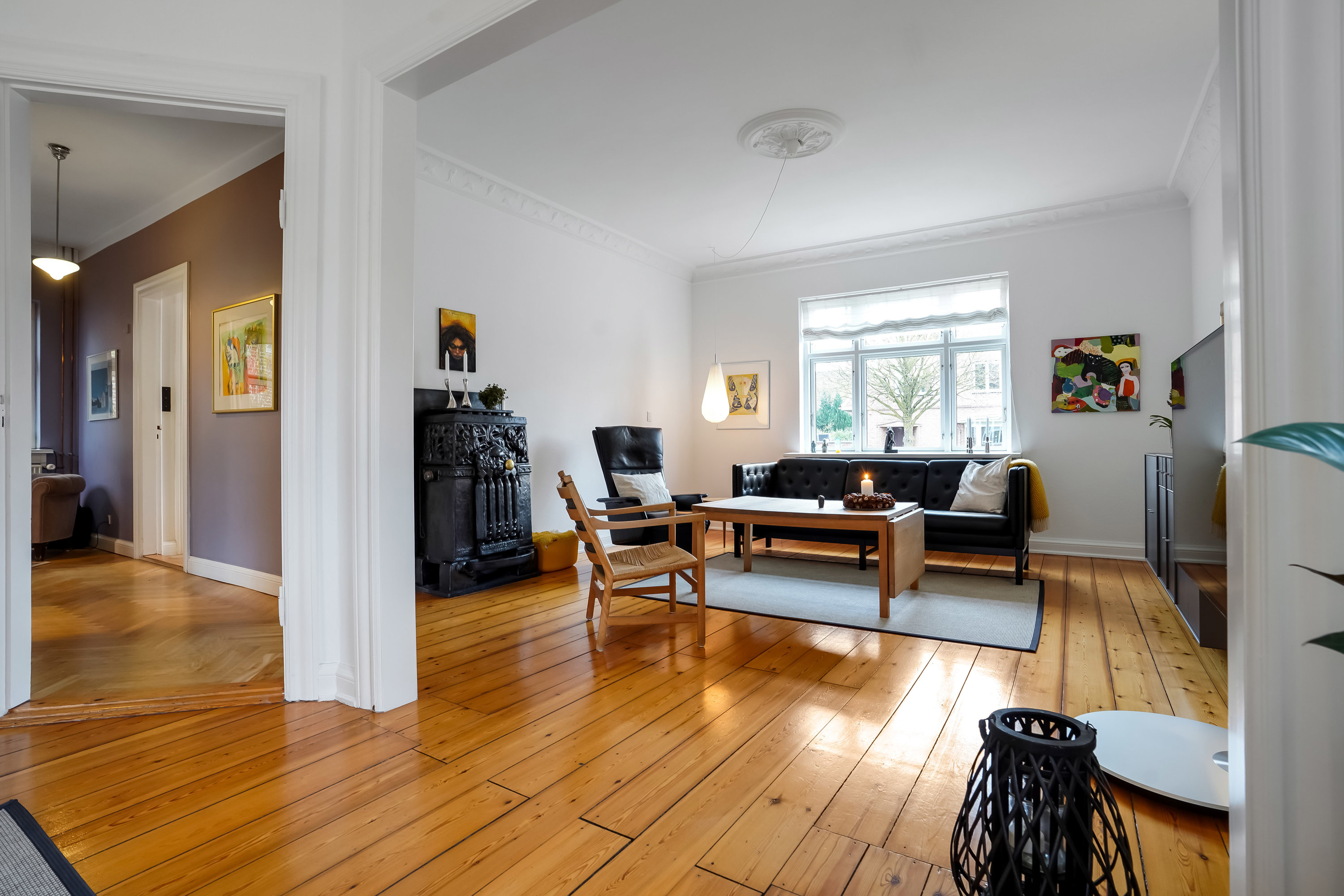 Fremhævet stue billede i fuldskærmstilstand. Billede af Munkevænget 13, 5230 Odense M