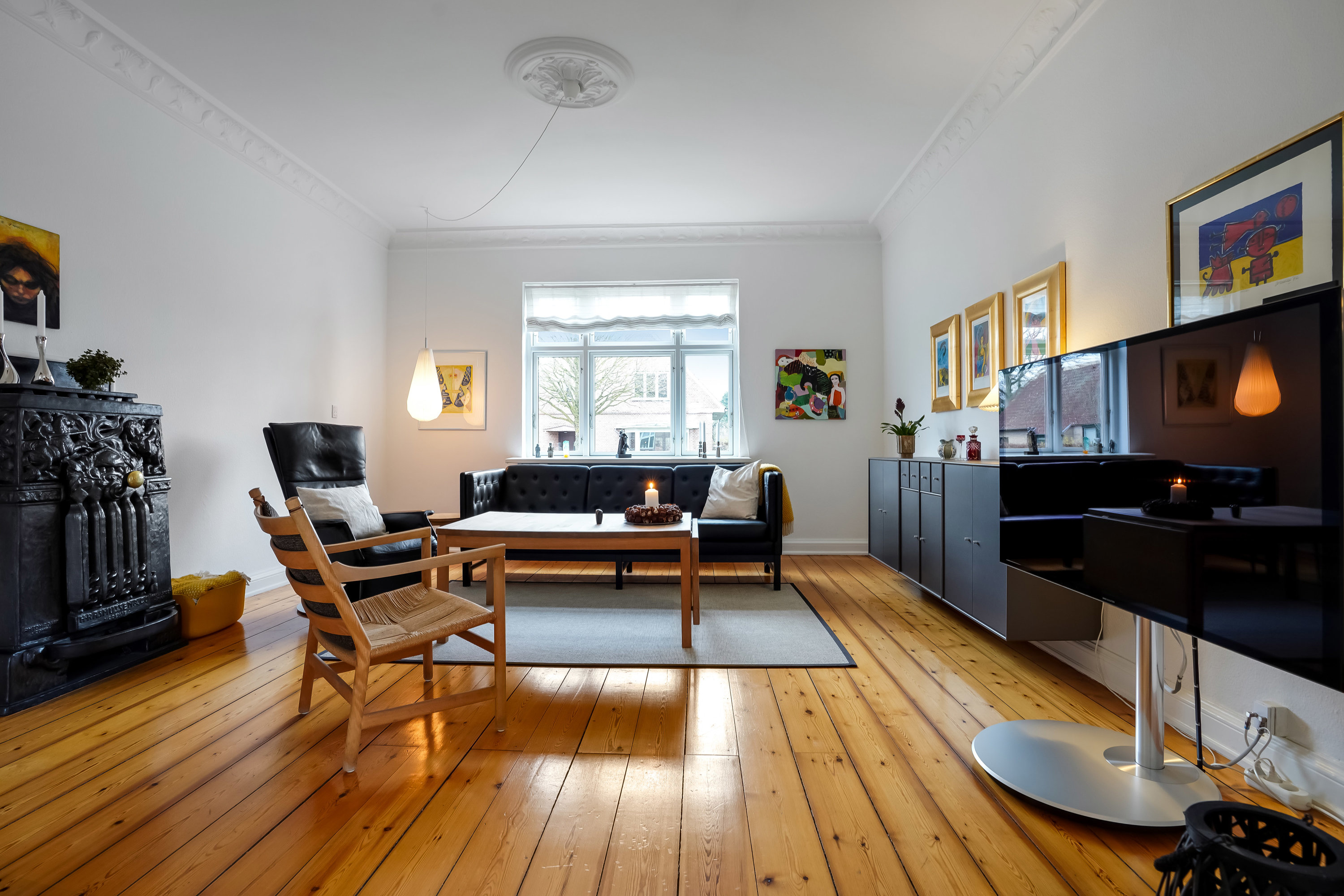 Fremhævet stue billede i fuldskærmstilstand. Billede af Munkevænget 13, 5230 Odense M