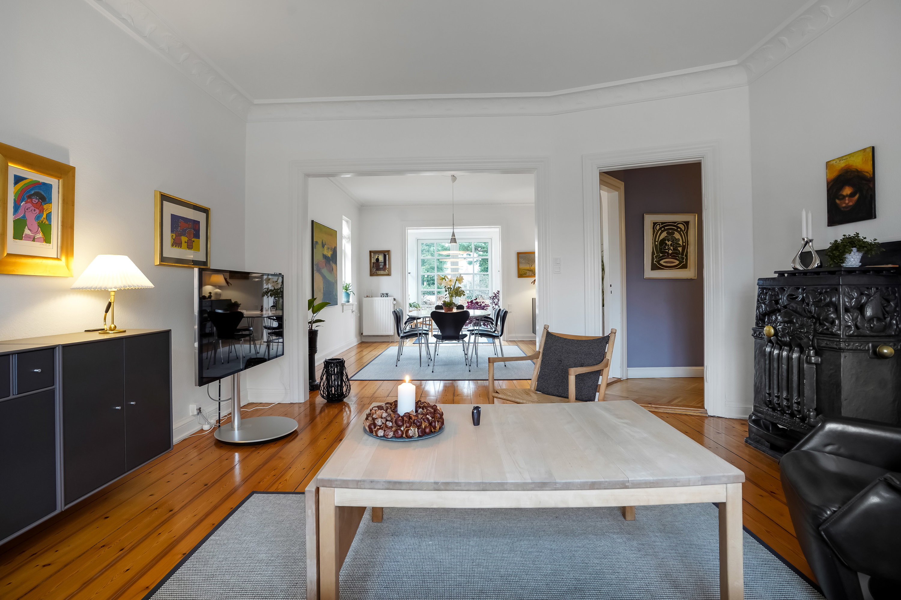 Fremhævet stue billede i fuldskærmstilstand. Billede af Munkevænget 13, 5230 Odense M