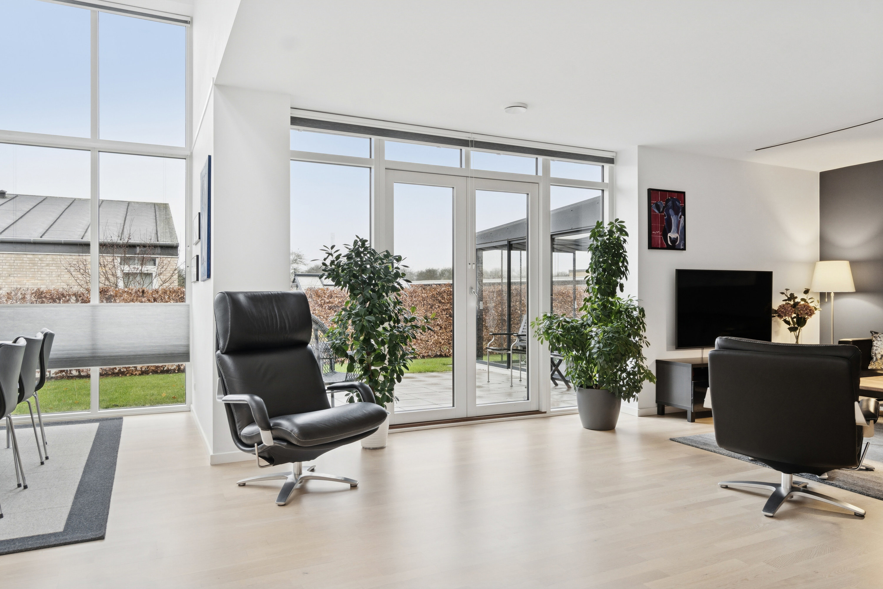 Fremhævet stue billede i fuldskærmstilstand. Billede af Syrengården 20, 4300 Holbæk