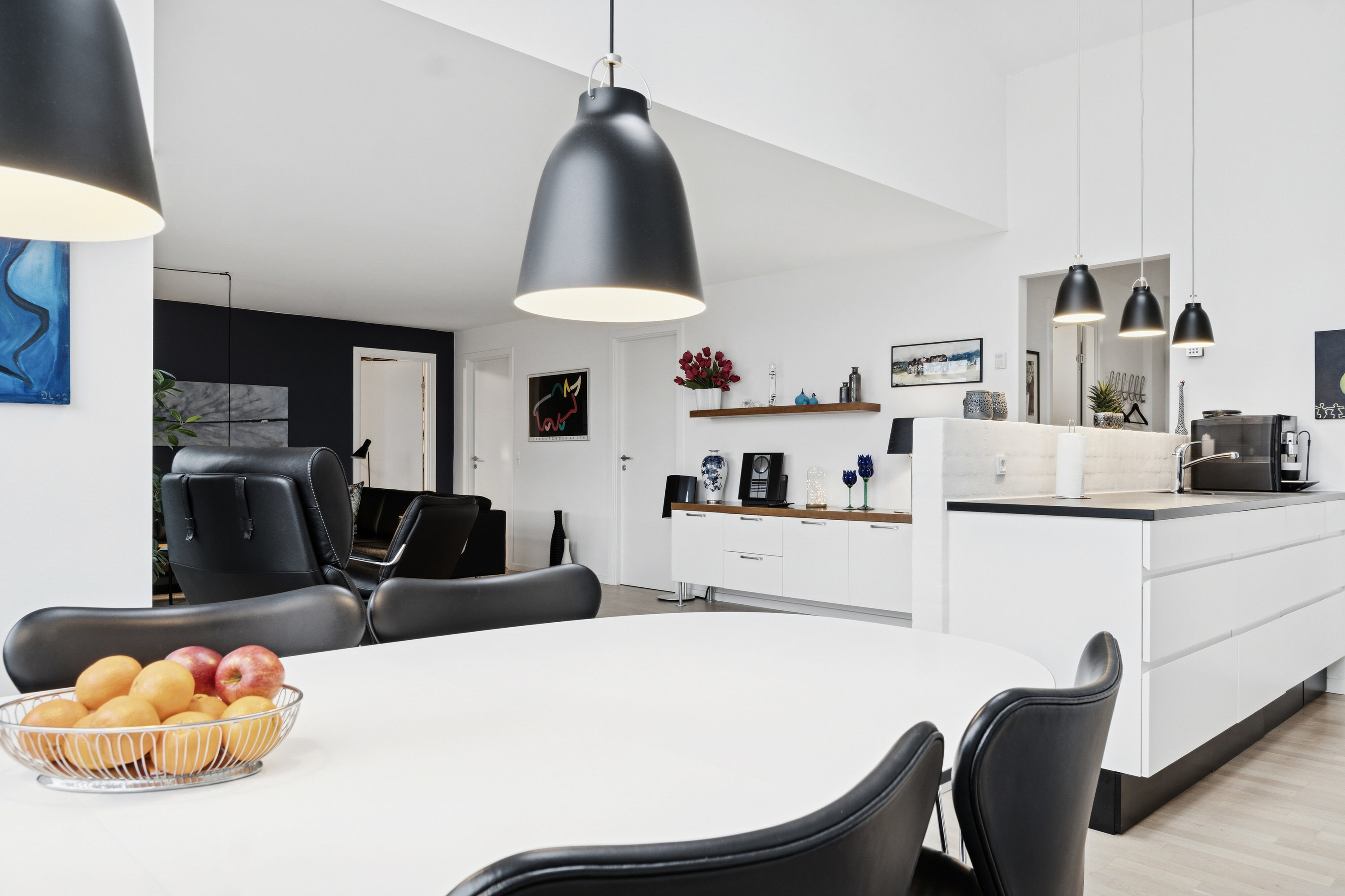 Fremhævet spisestue billede i fuldskærmstilstand. Billede af Syrengården 20, 4300 Holbæk