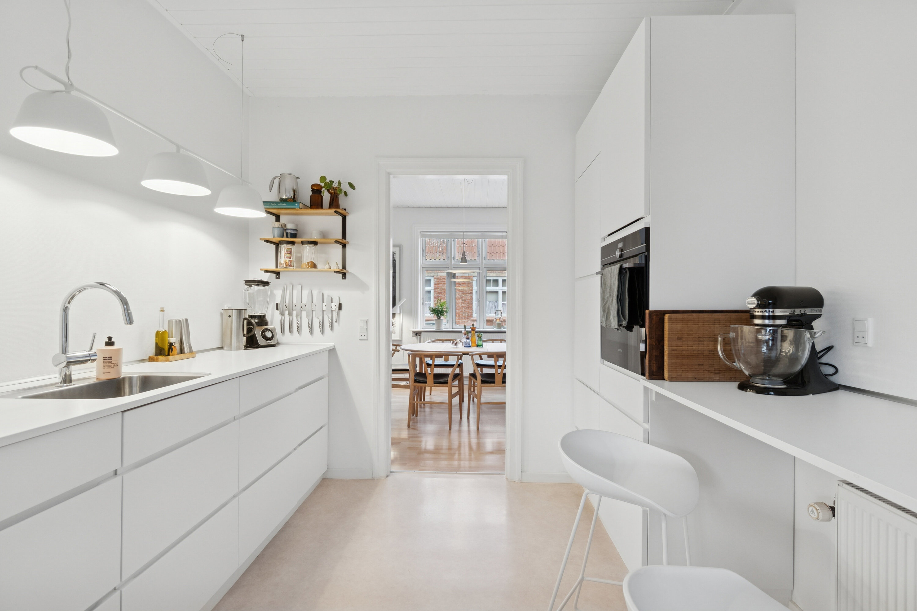 Fremhævet køkken billede i fuldskærmstilstand. Billede af Sigurdsgade 24, 3700 Rønne