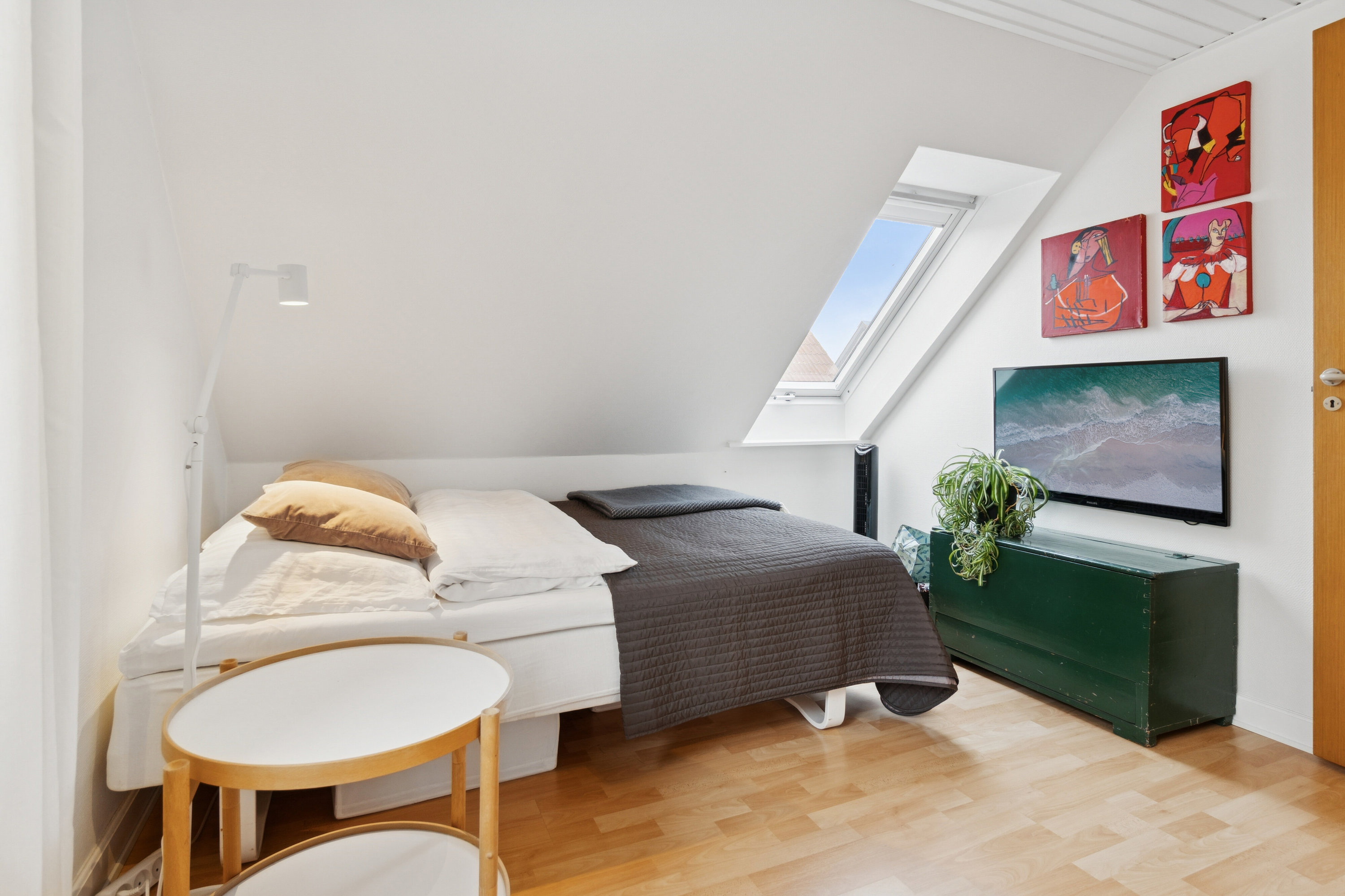 Fremhævet soveværelse billede i fuldskærmstilstand. Billede af Sigurdsgade 24, 3700 Rønne