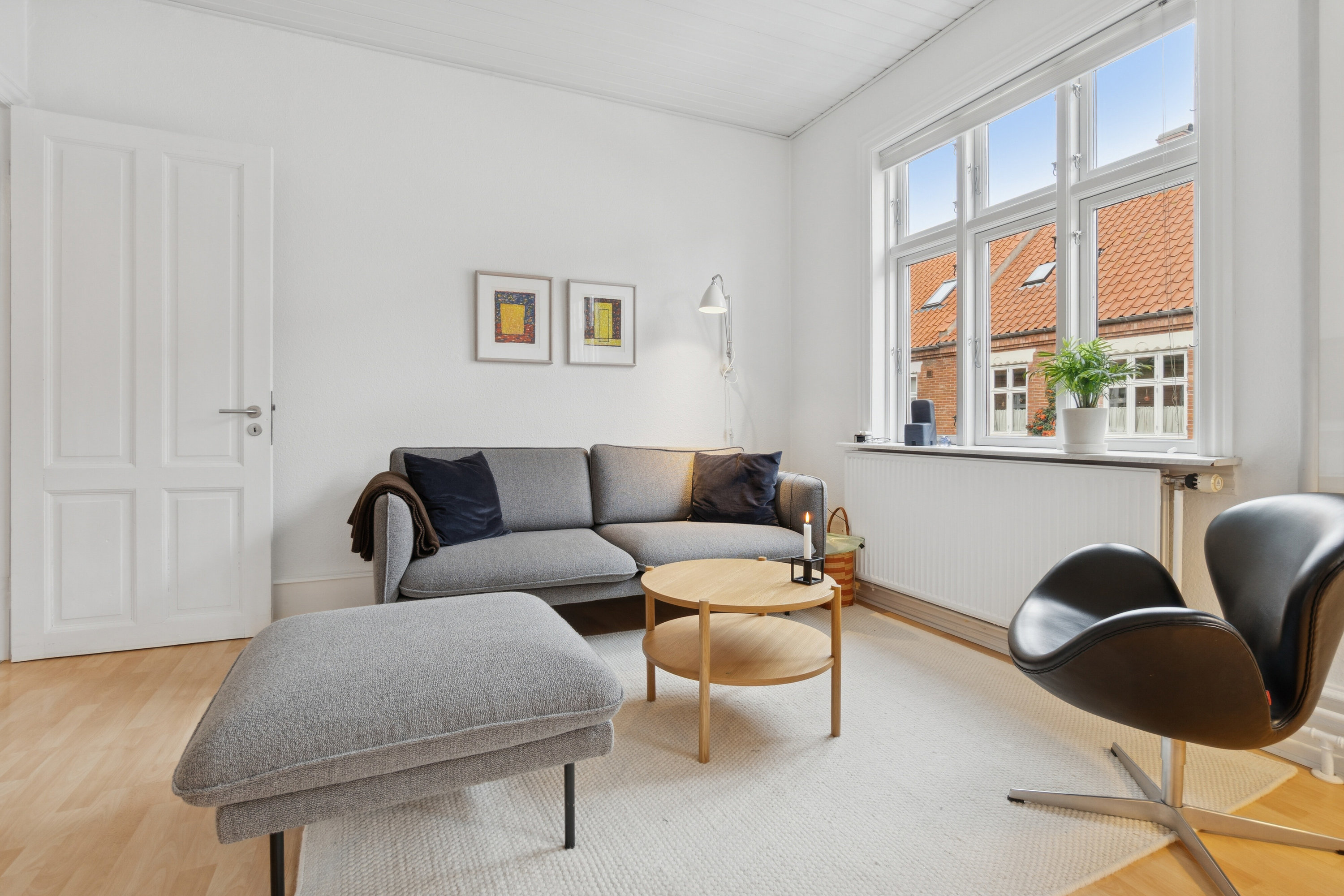 Fremhævet stue billede i fuldskærmstilstand. Billede af Sigurdsgade 24, 3700 Rønne