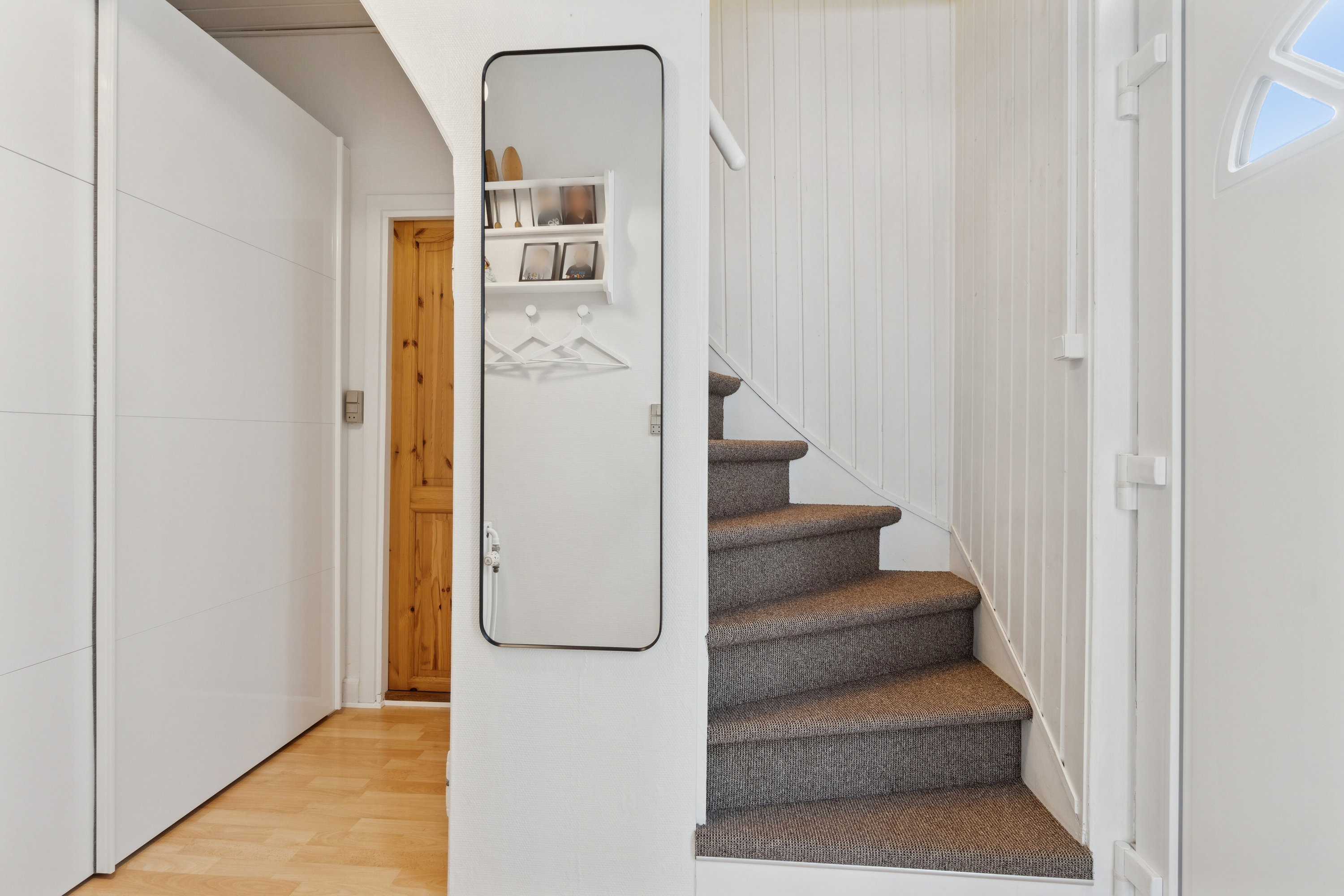 Fremhævet gang billede i fuldskærmstilstand. Billede af Sigurdsgade 24, 3700 Rønne