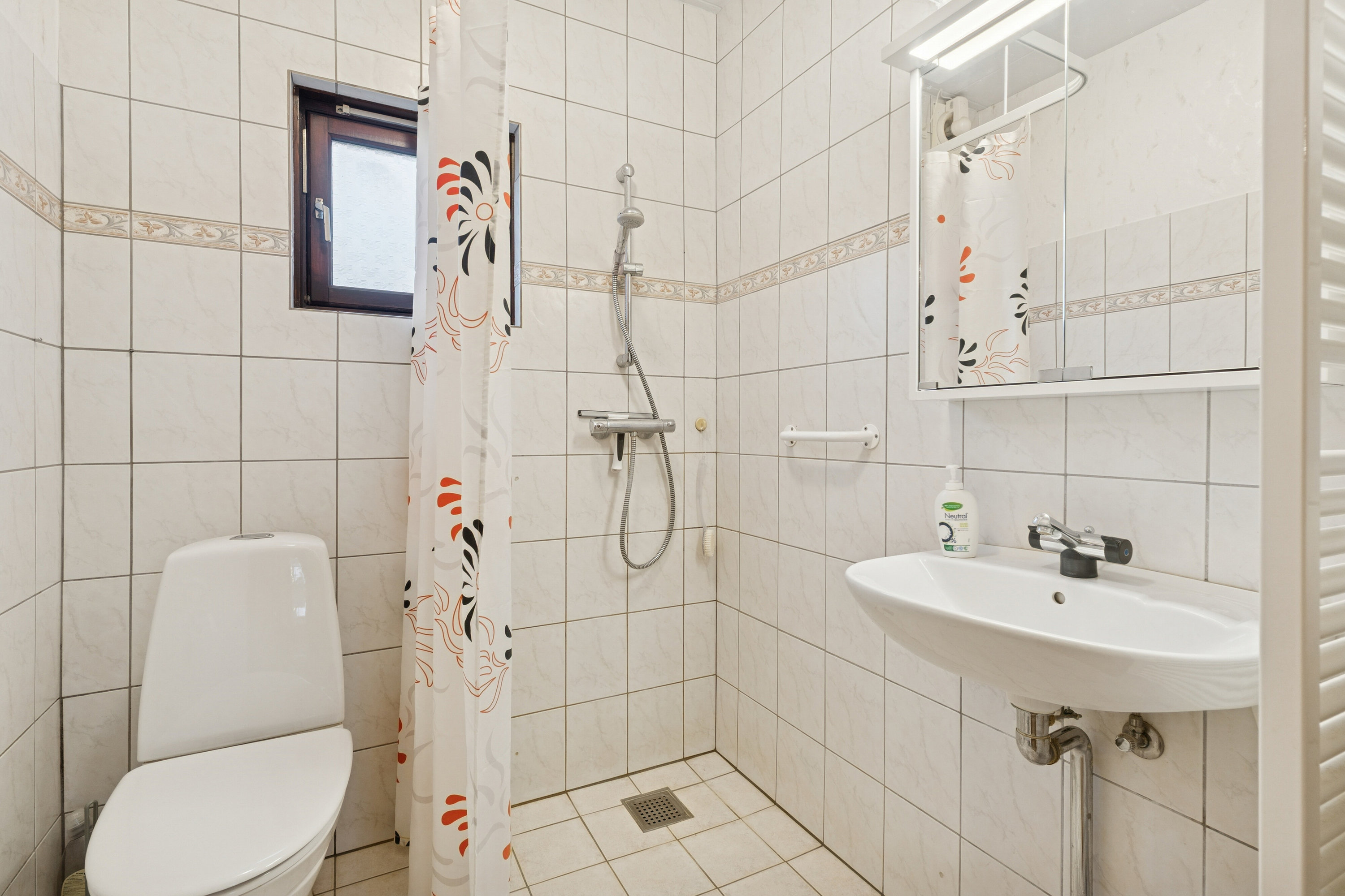 Fremhævet badeværelse billede i fuldskærmstilstand. Billede af Folemarksvej 88, 2605 Brøndby