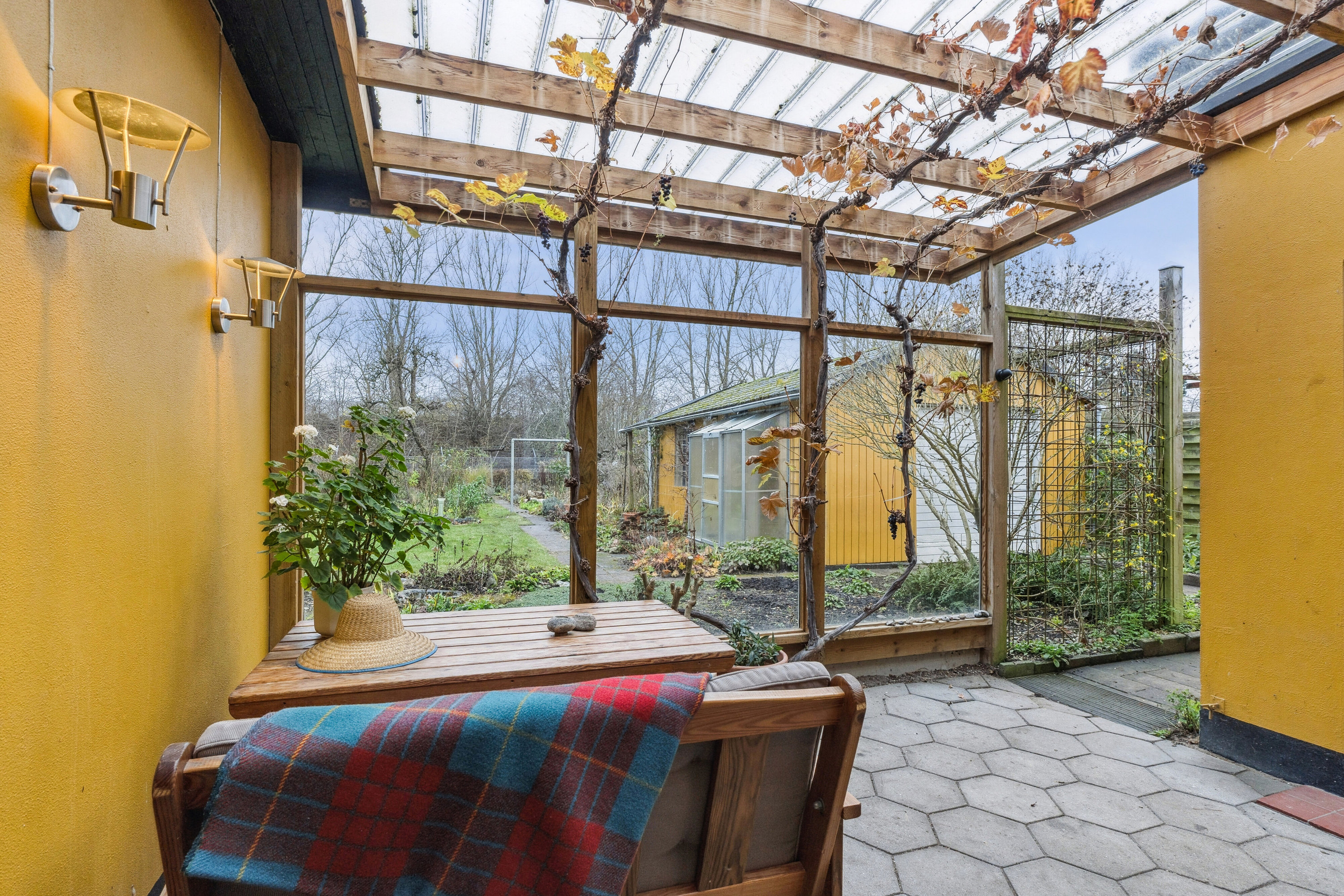 Fremhævet overdækket terrasse billede i fuldskærmstilstand. Billede af Folemarksvej 88, 2605 Brøndby