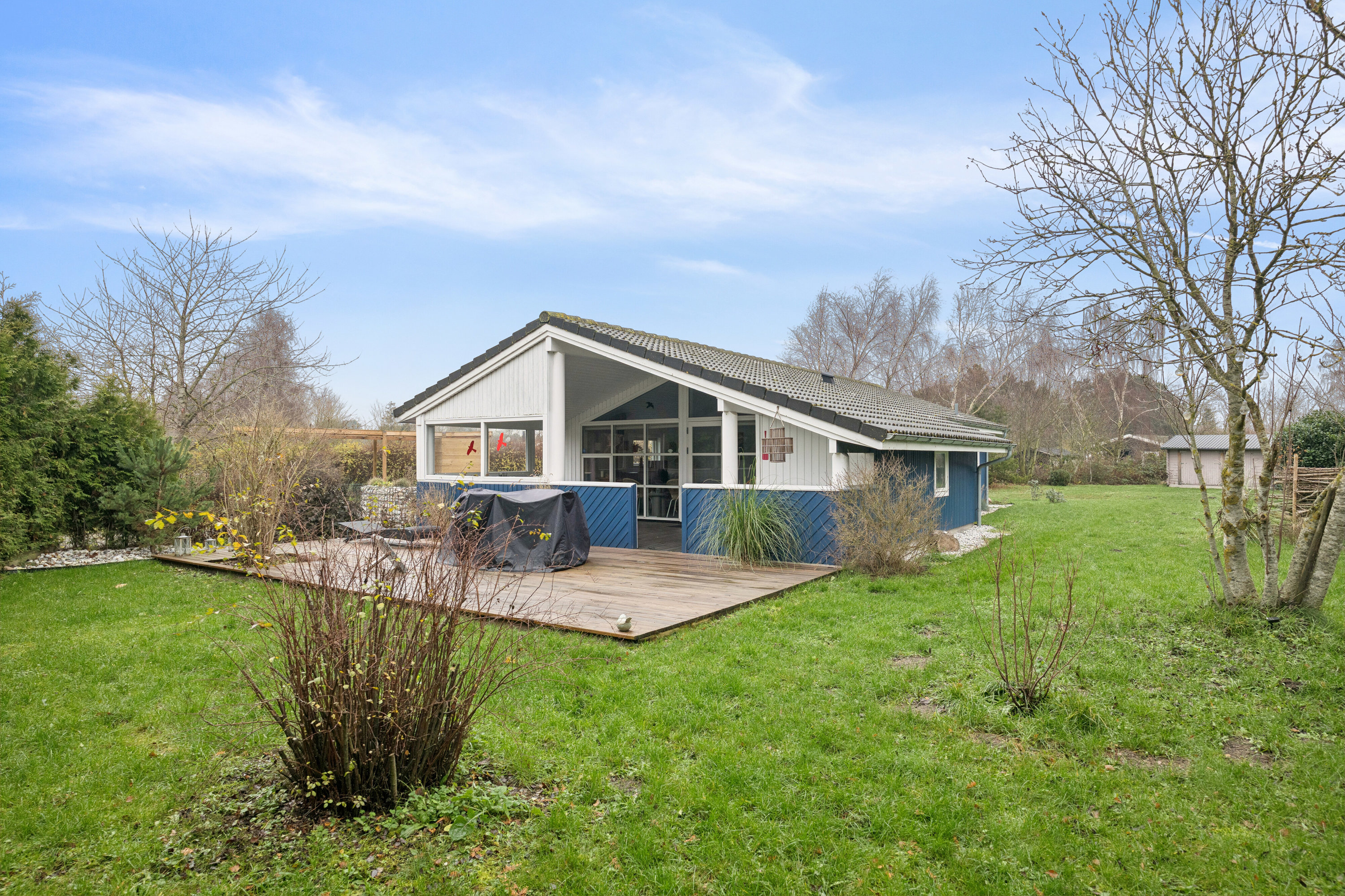 Fremhævet set fra haven billede i fuldskærmstilstand. Billede af Dalvej 24, 4760 Vordingborg