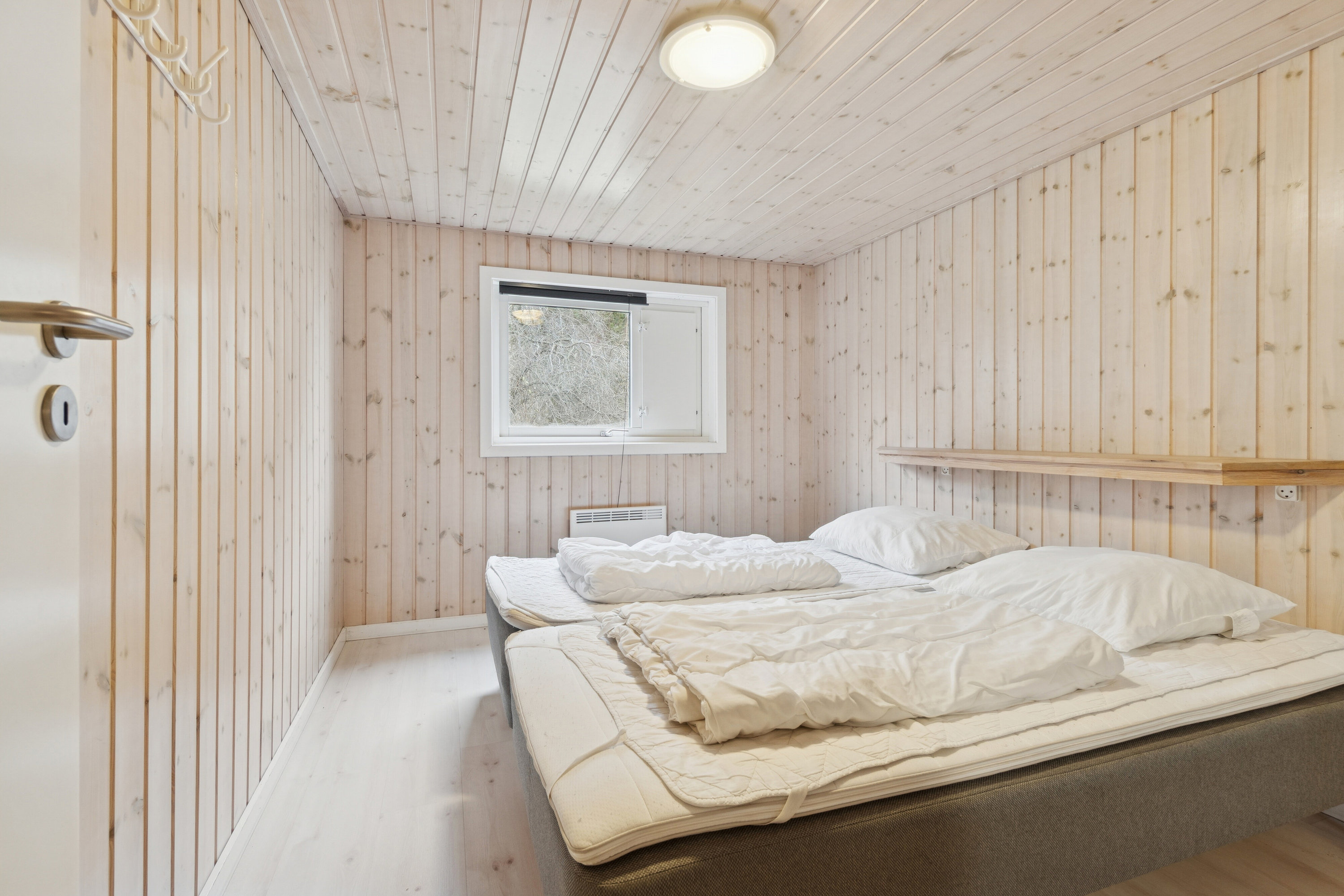 Fremhævet soveværelse billede i fuldskærmstilstand. Billede af Boesvej 3, Pedersker, 3720 Aakirkeby