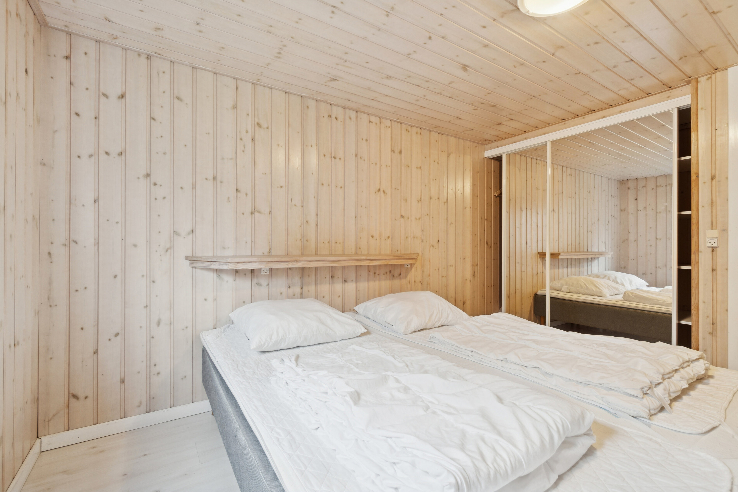 Fremhævet soveværelse billede i fuldskærmstilstand. Billede af Boesvej 3, Pedersker, 3720 Aakirkeby