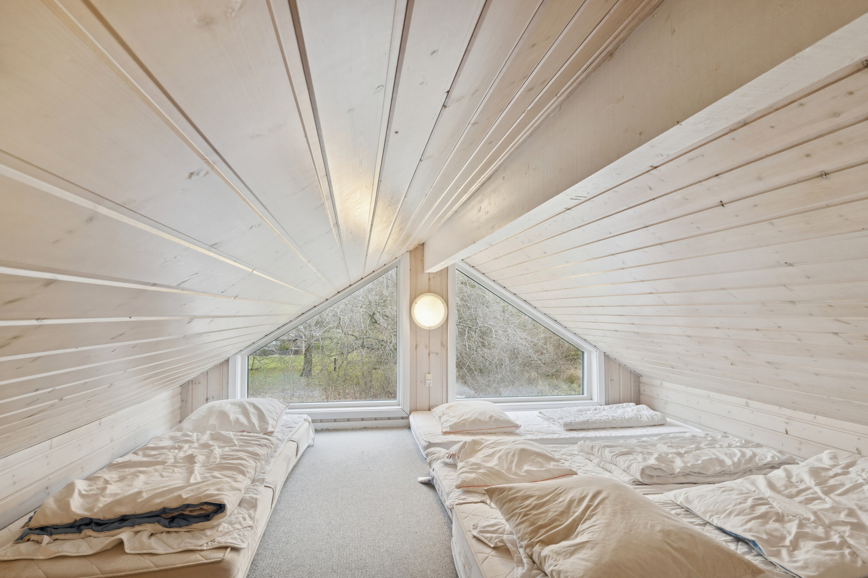 Fremhævet soveværelse billede i fuldskærmstilstand. Billede af Boesvej 3, Pedersker, 3720 Aakirkeby