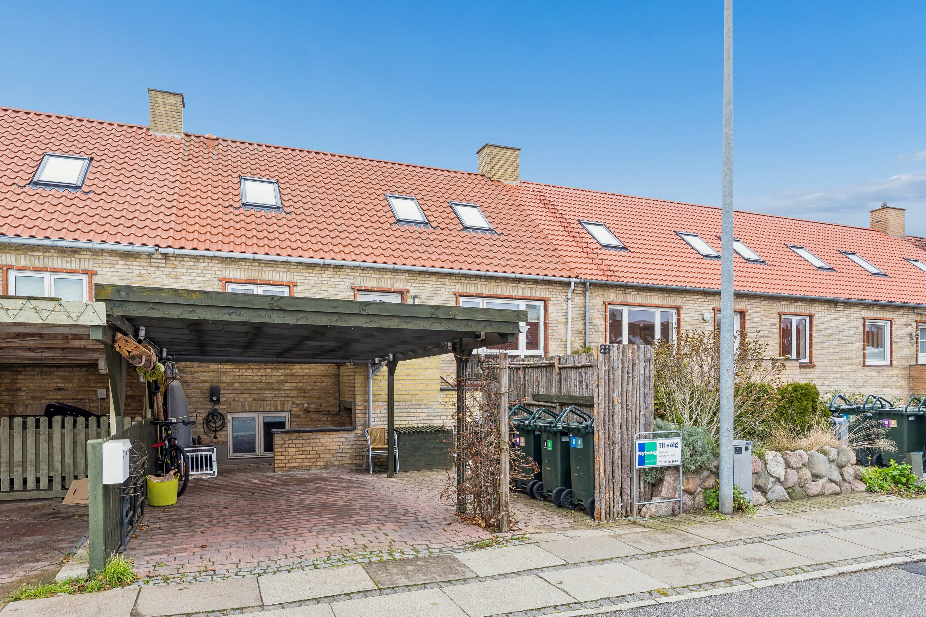 Fremhævet set fra vejen billede i fuldskærmstilstand. Billede af Kløverprisvej 88, 2650 Hvidovre