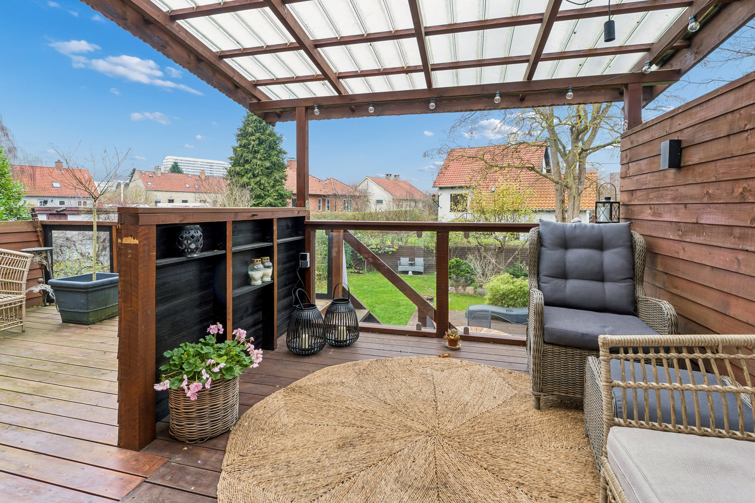 Fremhævet overdækket terrasse billede i fuldskærmstilstand. Billede af Kløverprisvej 88, 2650 Hvidovre