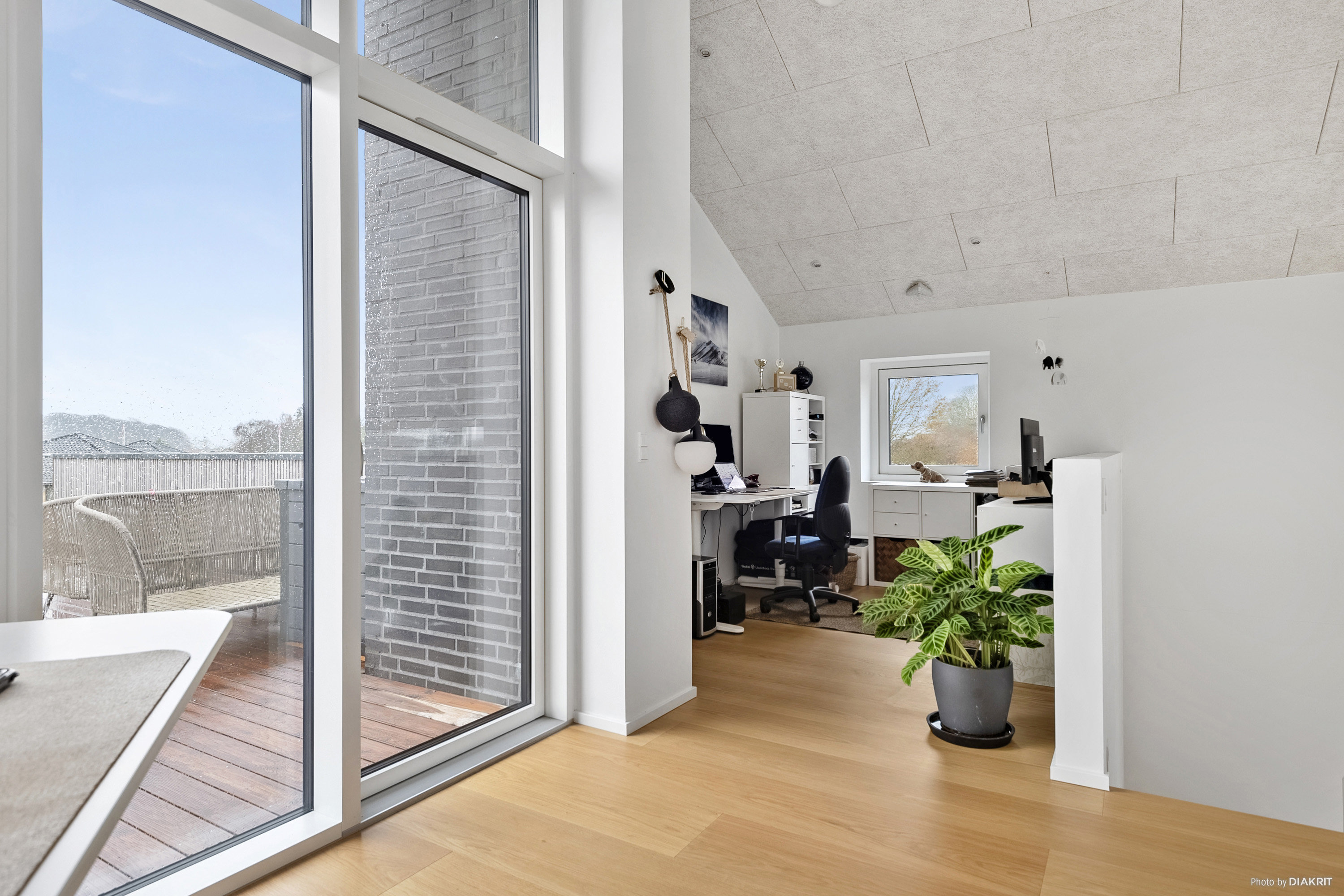 Fremhævet kontor billede i fuldskærmstilstand. Billede af Hou Strandpark 39, Hou, 8300 Odder