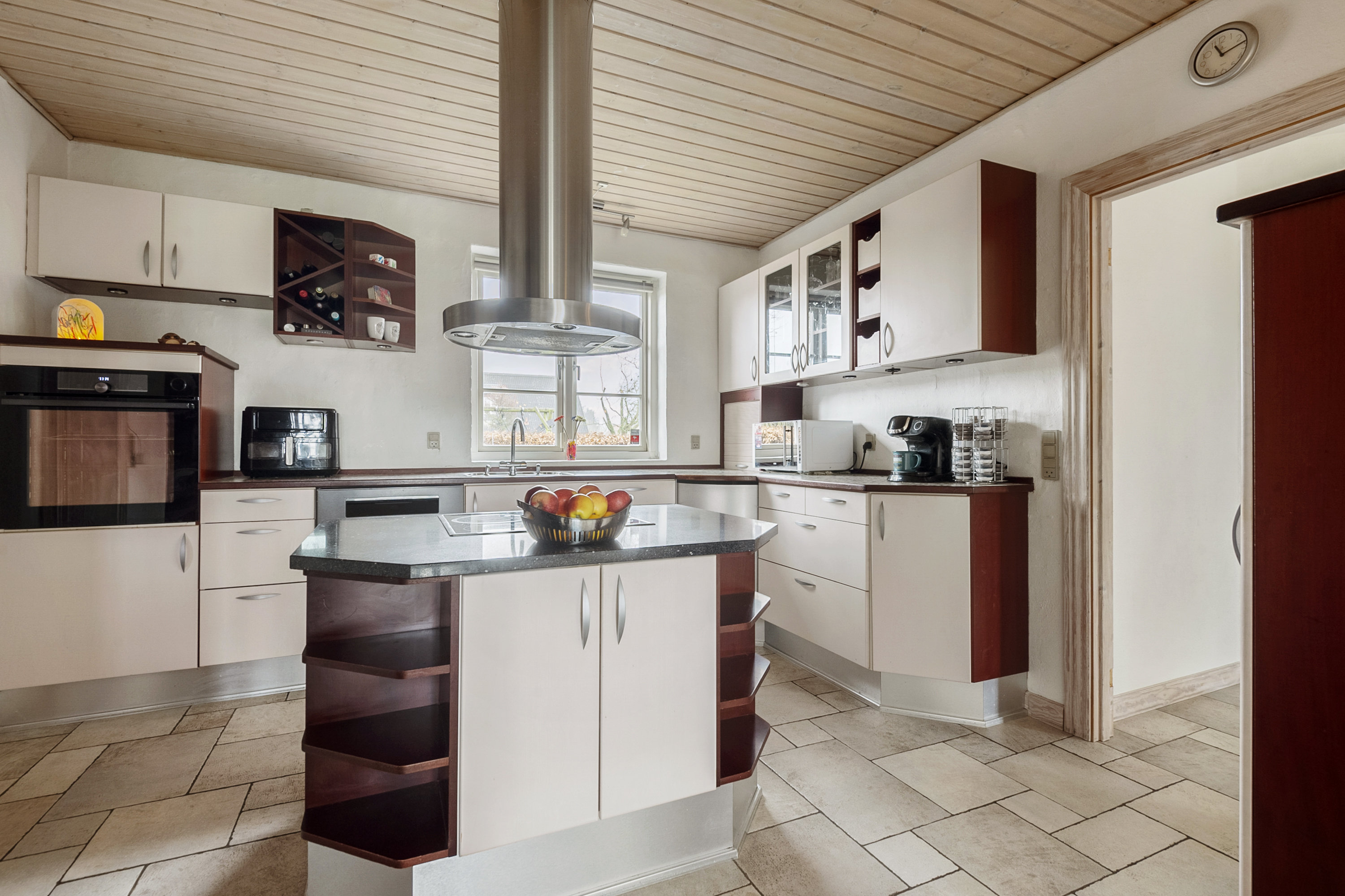 Miniaturebillede 1: køkken. Billede af Byparken 11, Næsbjerg, 6800 Varde