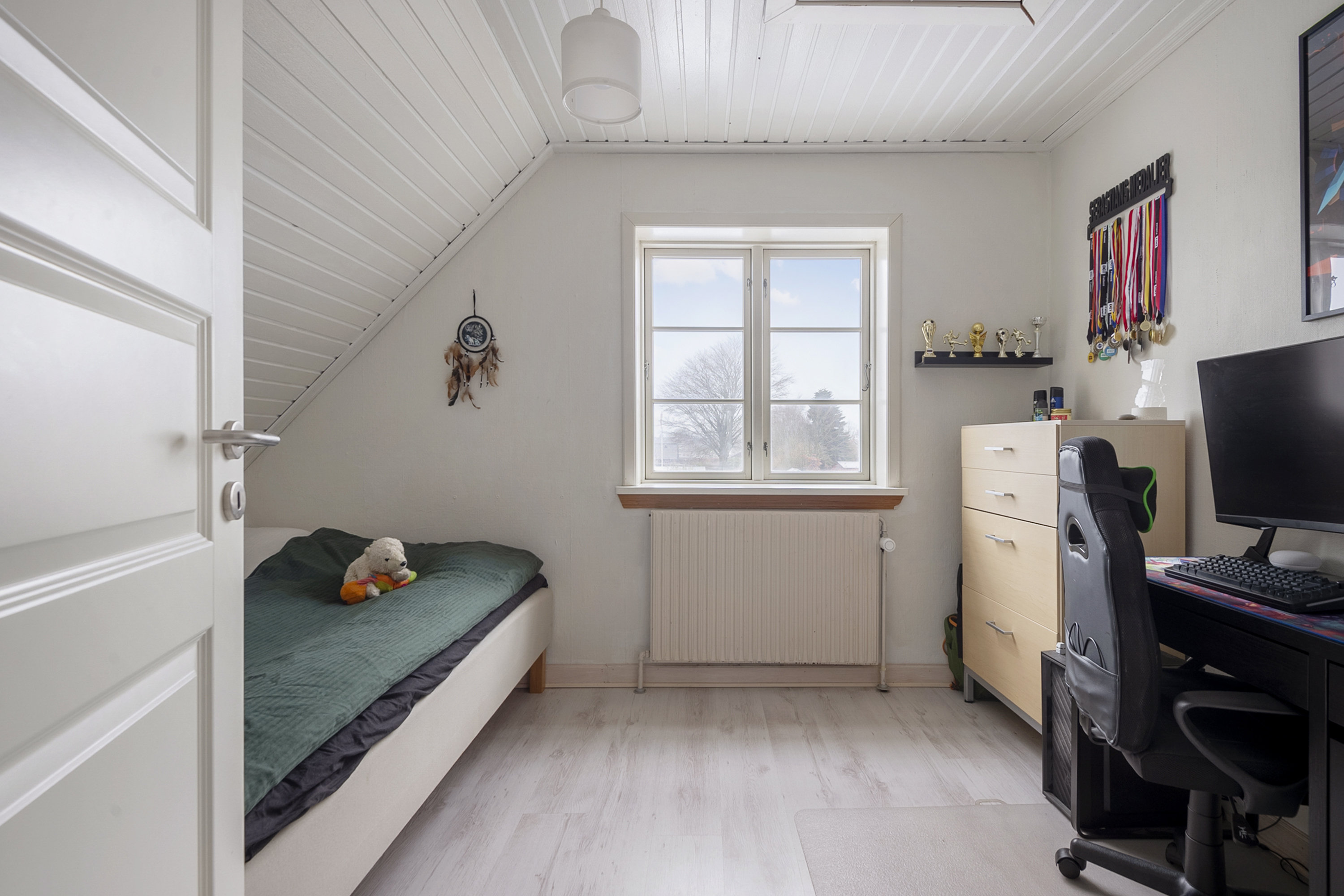 Fremhævet soveværelse billede i fuldskærmstilstand. Billede af Byparken 11, Næsbjerg, 6800 Varde