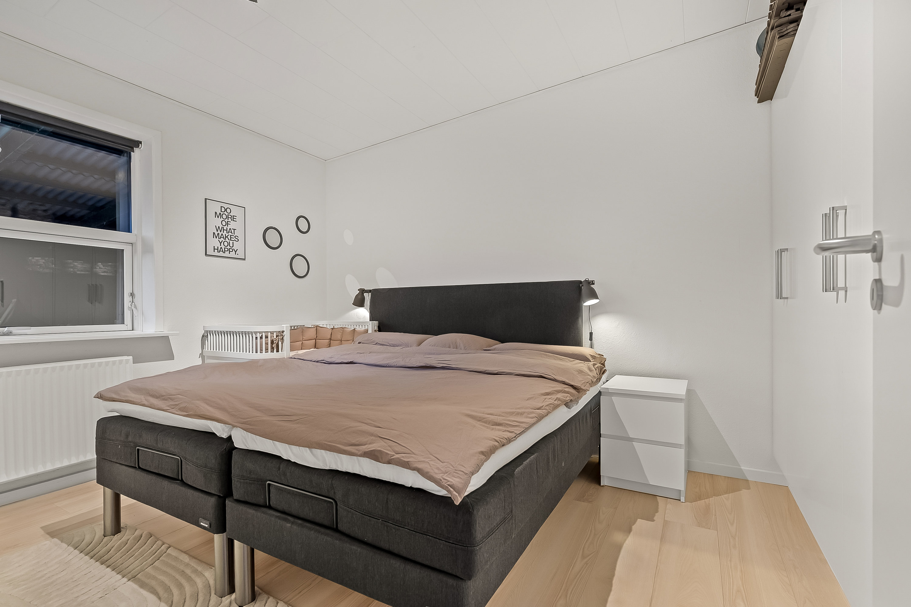 Fremhævet soveværelse billede i fuldskærmstilstand. Billede af Januarvænget 14, Bramdrupdam, 6000 Kolding