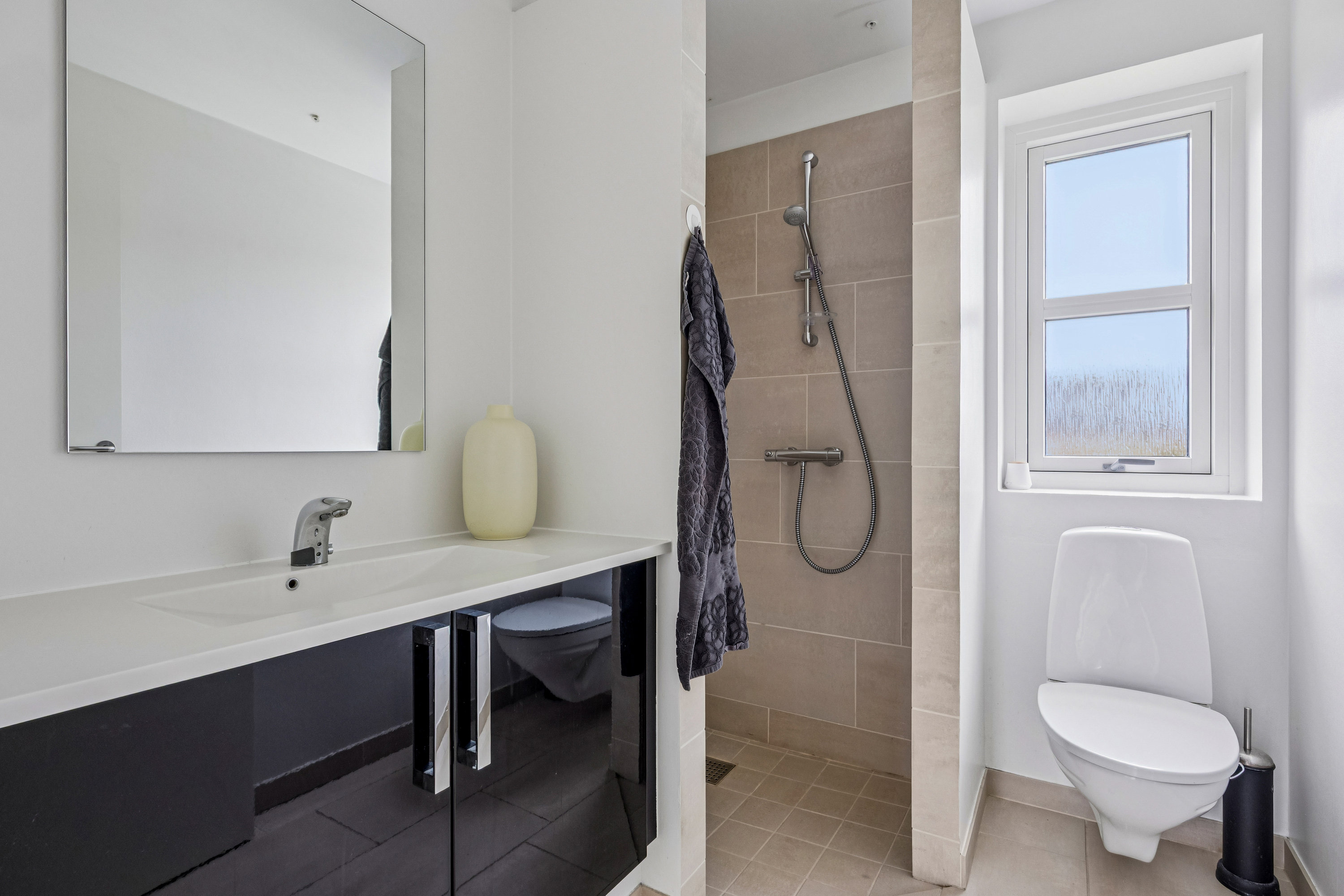 Fremhævet badeværelse billede i fuldskærmstilstand. Billede af Agerhøj 24, 4660 Store Heddinge