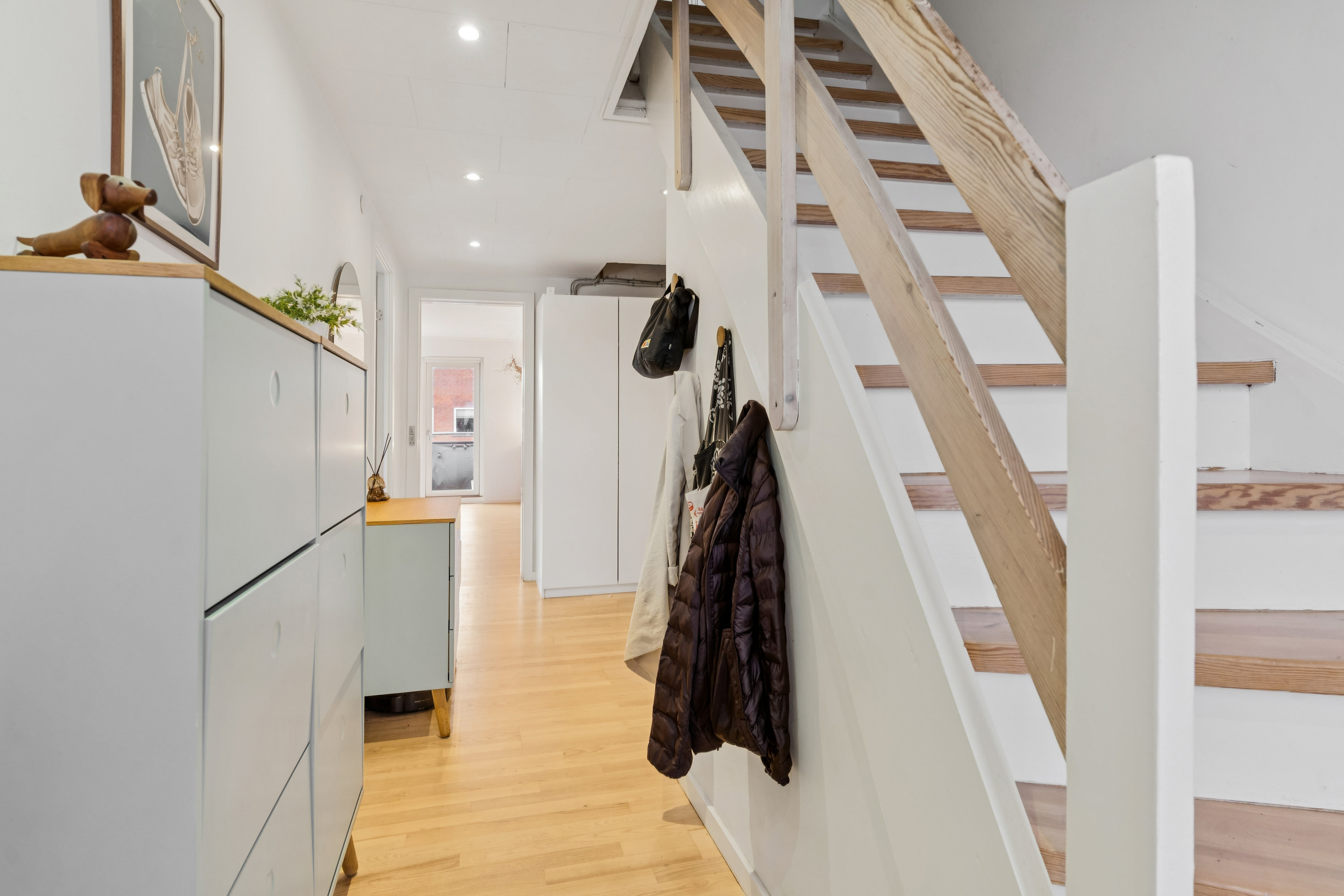 Fremhævet entré billede i fuldskærmstilstand. Billede af Aldershvilevej 100, 1. m., 2880 Bagsværd