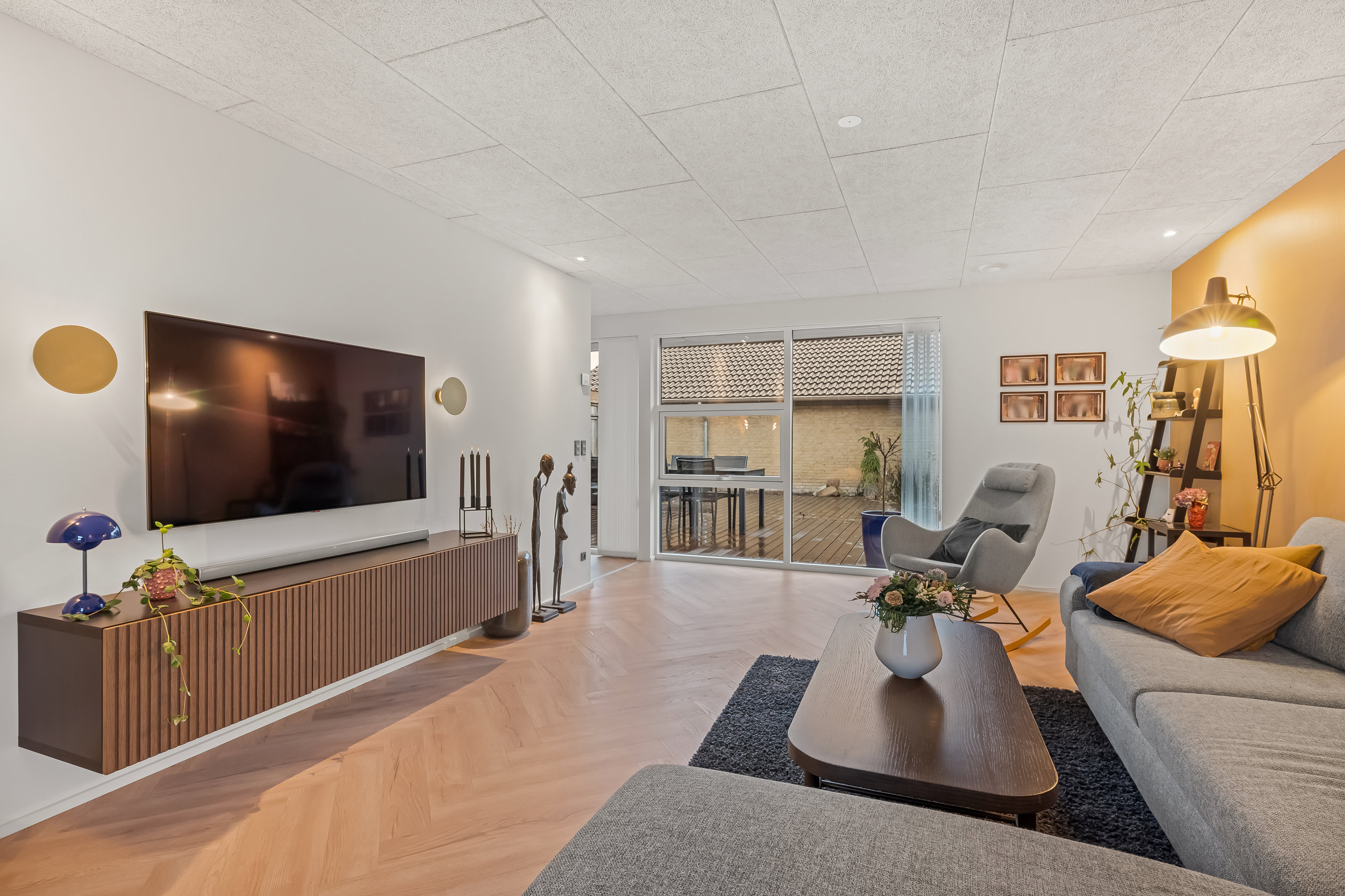 Fremhævet stue billede i fuldskærmstilstand. Billede af Majsvænget 10, 7500 Holstebro