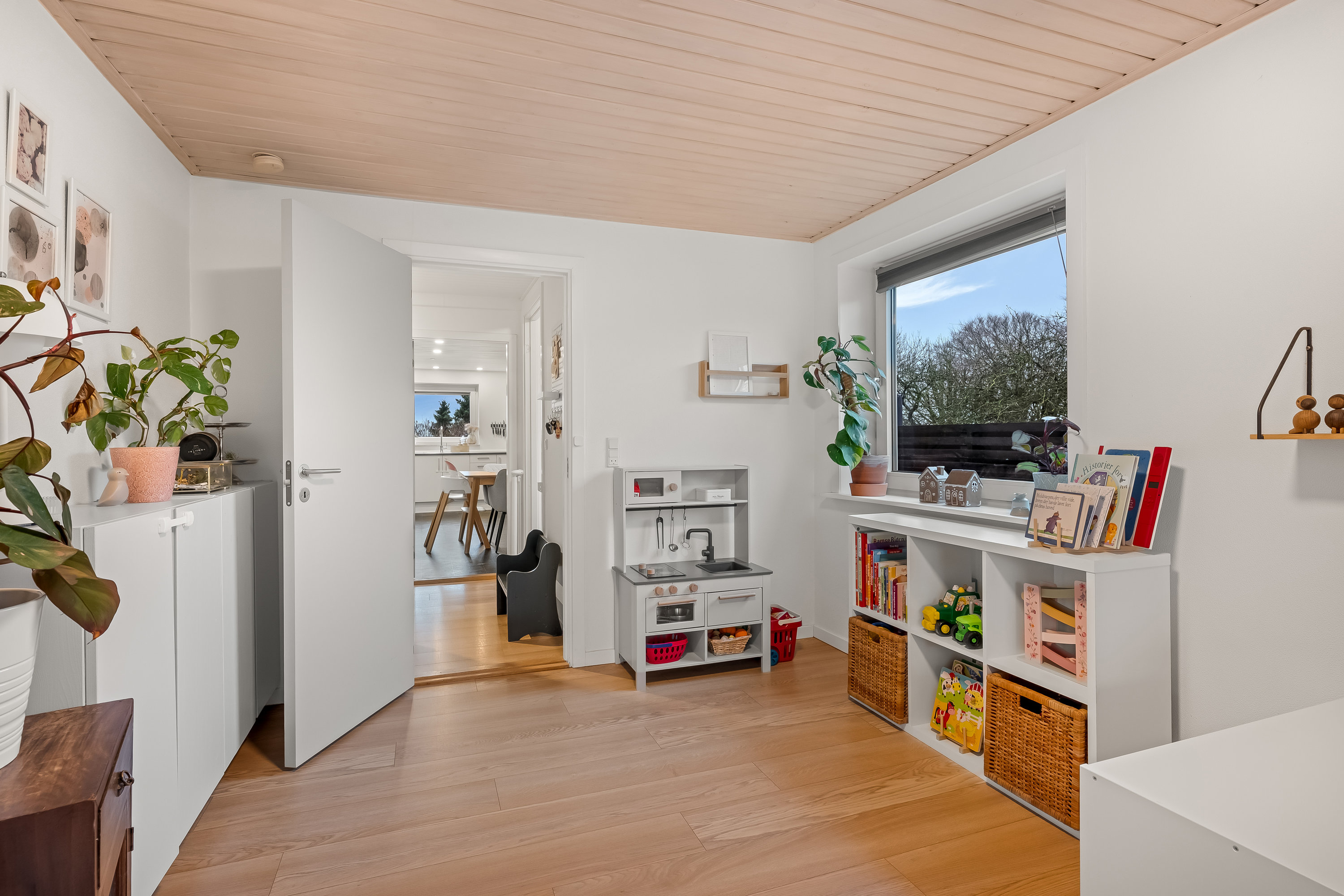 Fremhævet stue billede i fuldskærmstilstand. Billede af Lomborgvej 105, Lomborg, 7620 Lemvig