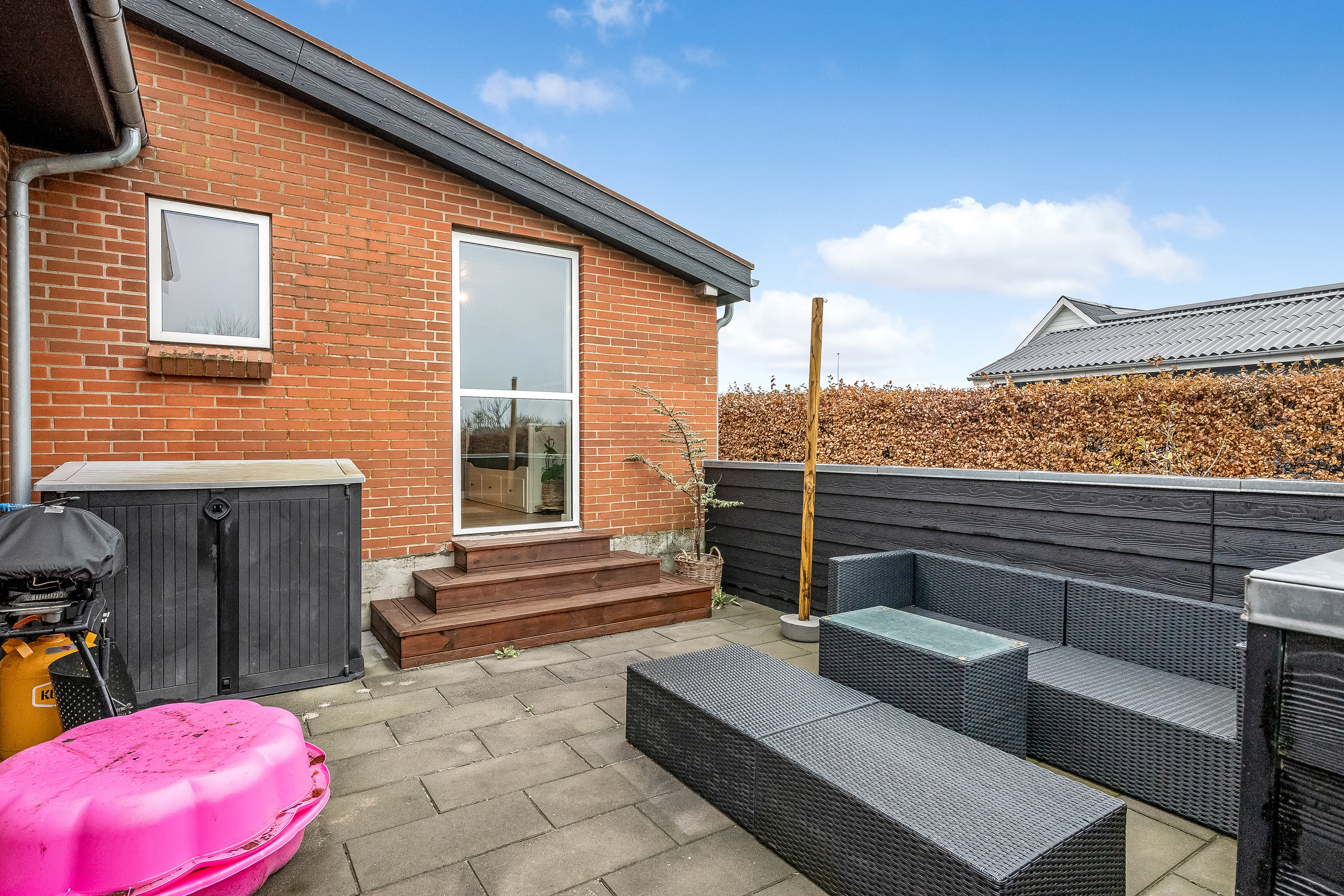 Fremhævet terrasse billede i fuldskærmstilstand. Billede af Lomborgvej 105, Lomborg, 7620 Lemvig