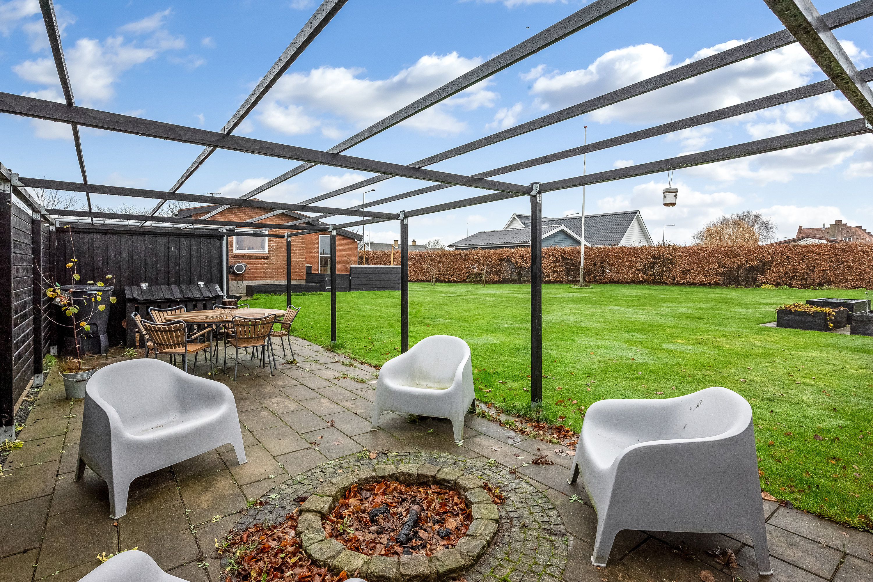 Fremhævet terrasse billede i fuldskærmstilstand. Billede af Lomborgvej 105, Lomborg, 7620 Lemvig