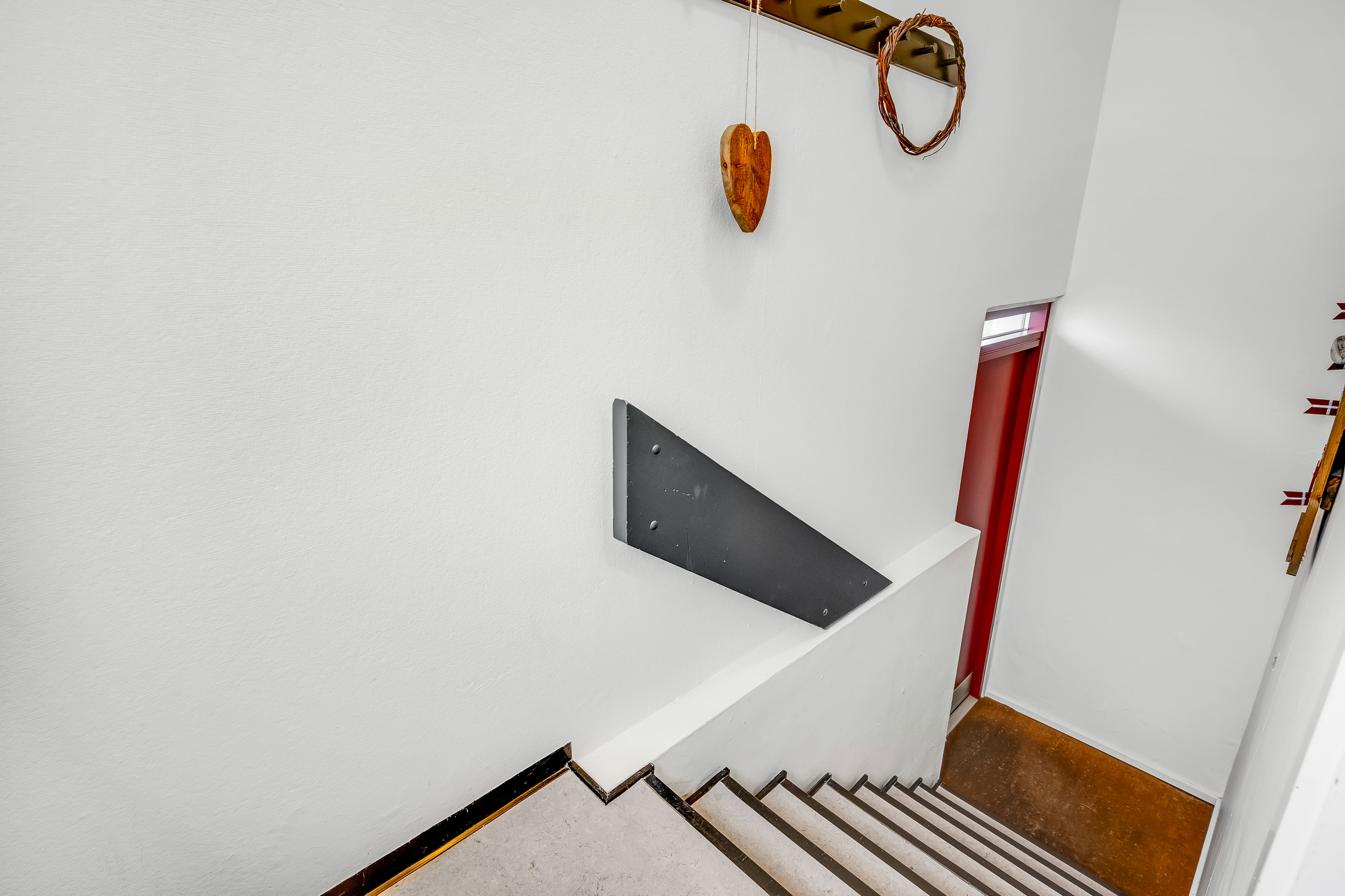 Fremhævet entré billede i fuldskærmstilstand. Billede af Vinkelhagevej 58, Heldum, 7620 Lemvig