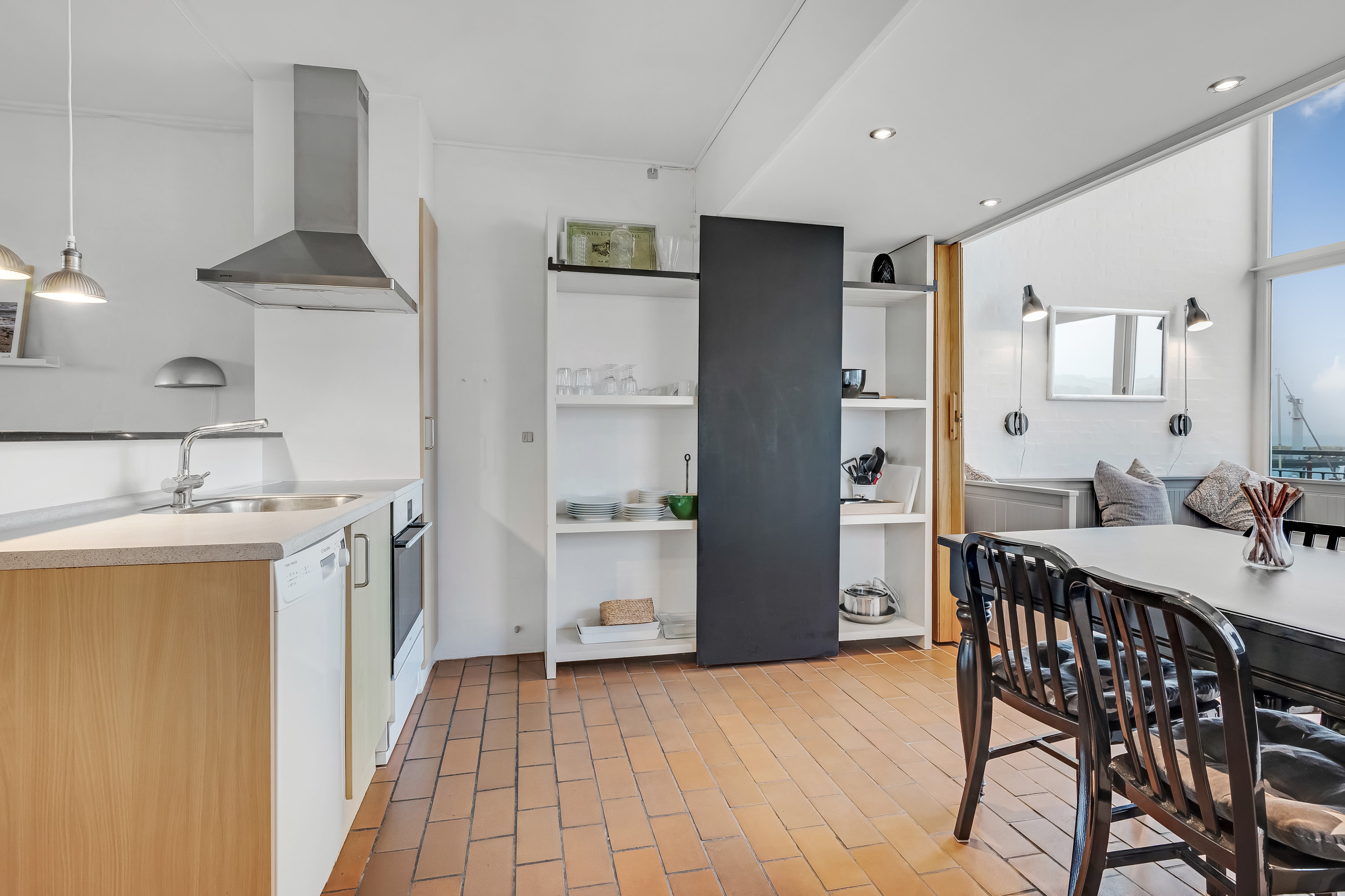 Fremhævet køkken alrum billede i fuldskærmstilstand. Billede af Vinkelhagevej 58, Heldum, 7620 Lemvig