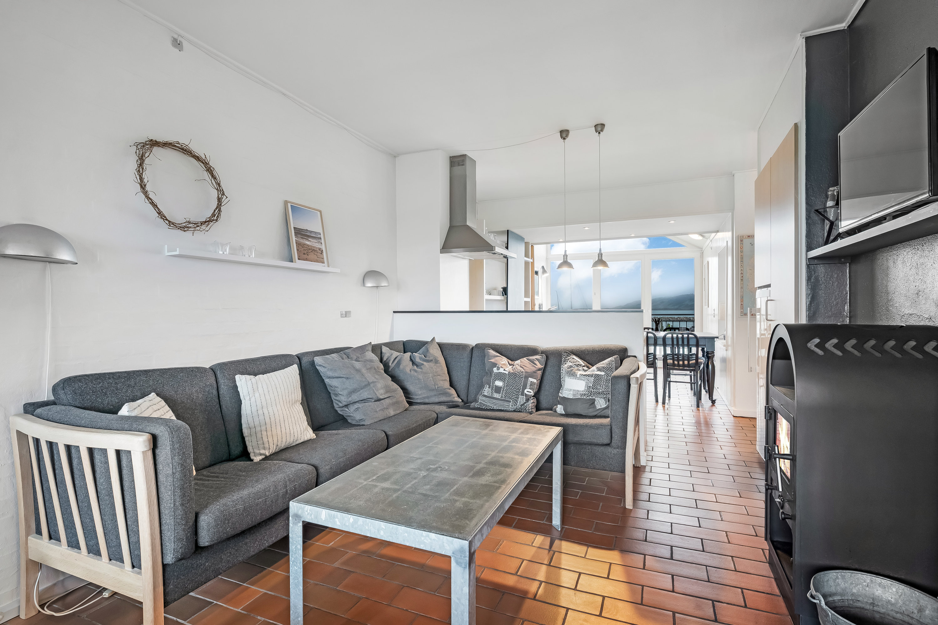 Fremhævet stue billede i fuldskærmstilstand. Billede af Vinkelhagevej 58, Heldum, 7620 Lemvig